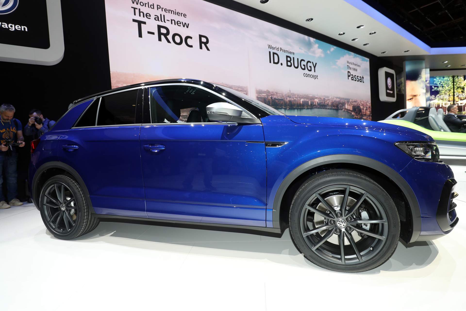 2019 VW T-Roc R 45 VW T-Roc R Unveiled With 300 PS, Does 0-100 Km/h In 4.9 Seconds