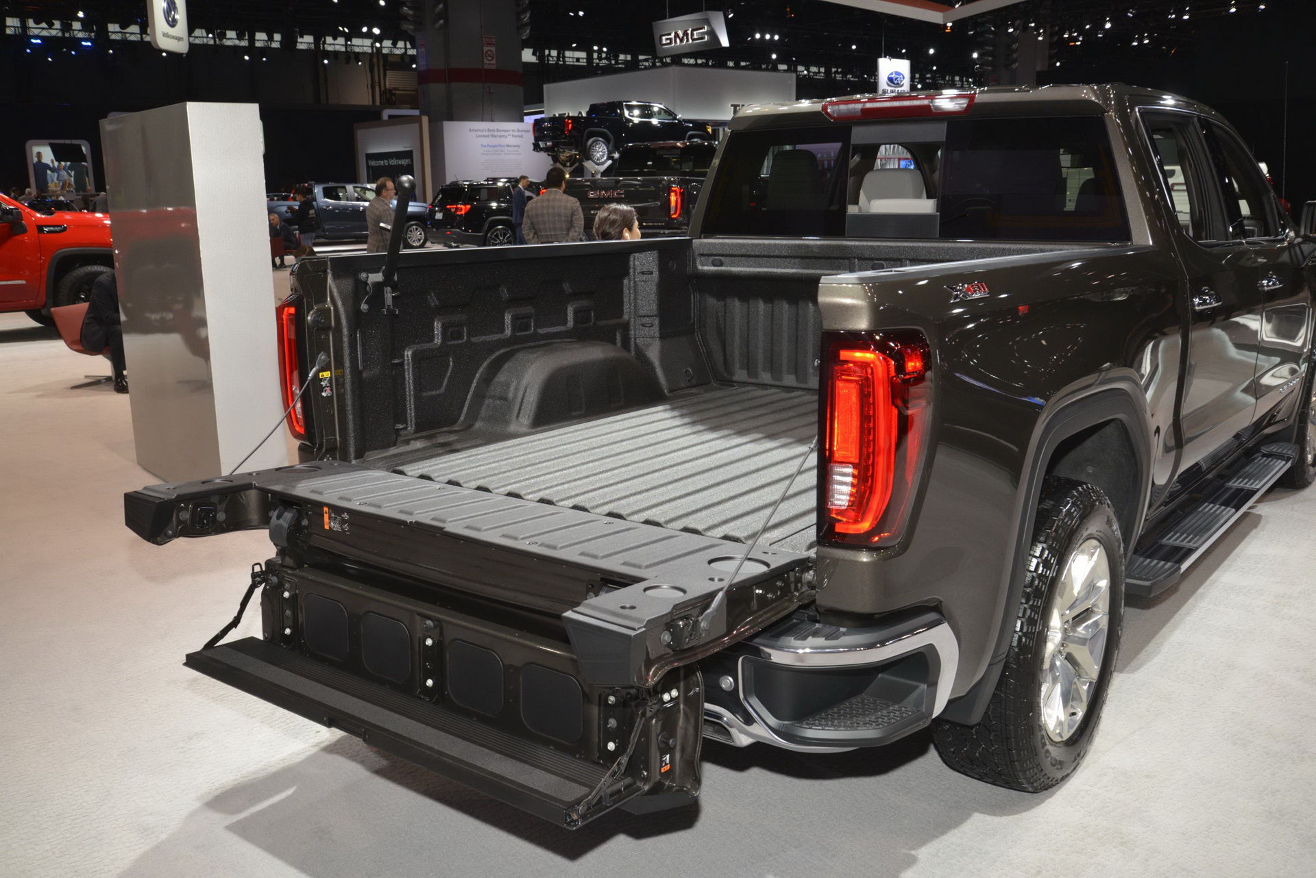 2020 gmc sierra hd chicago live pics 5 2020 GMC Sierra HD Brings Clever New Tech To The Windy City
