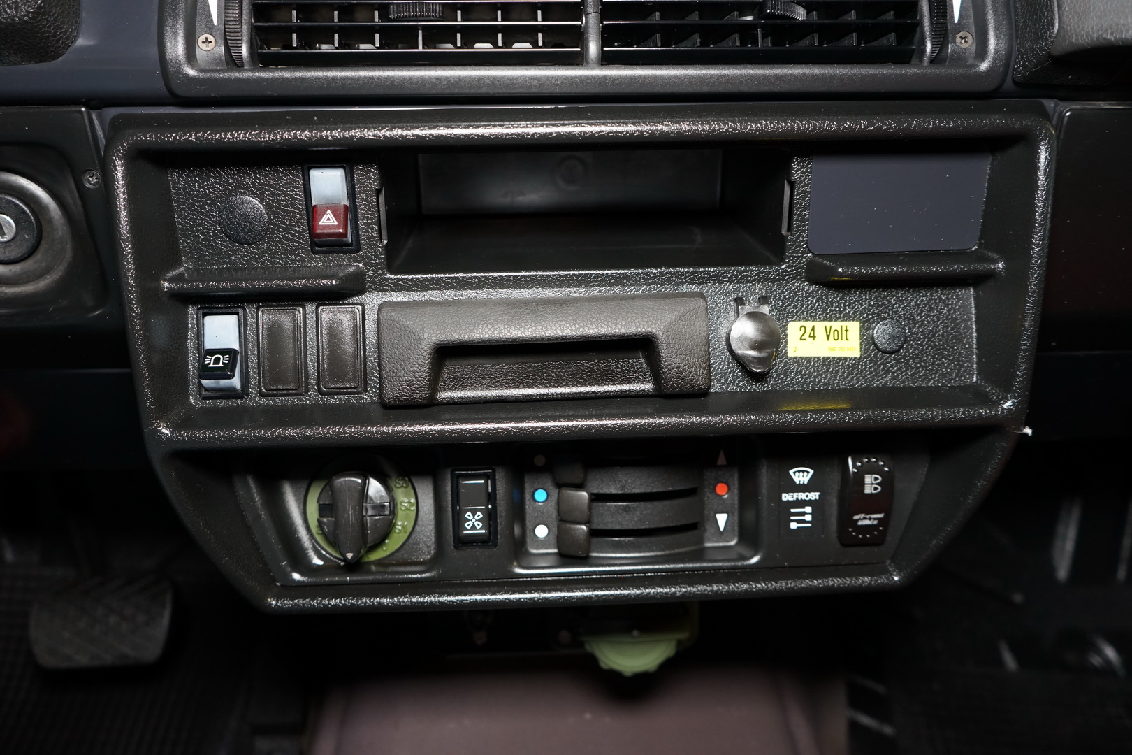 1993 mercedes g-class swiss army lorinser 24 Ex-Military Classic Mercedes G-Class Gets A Civilian Restomod