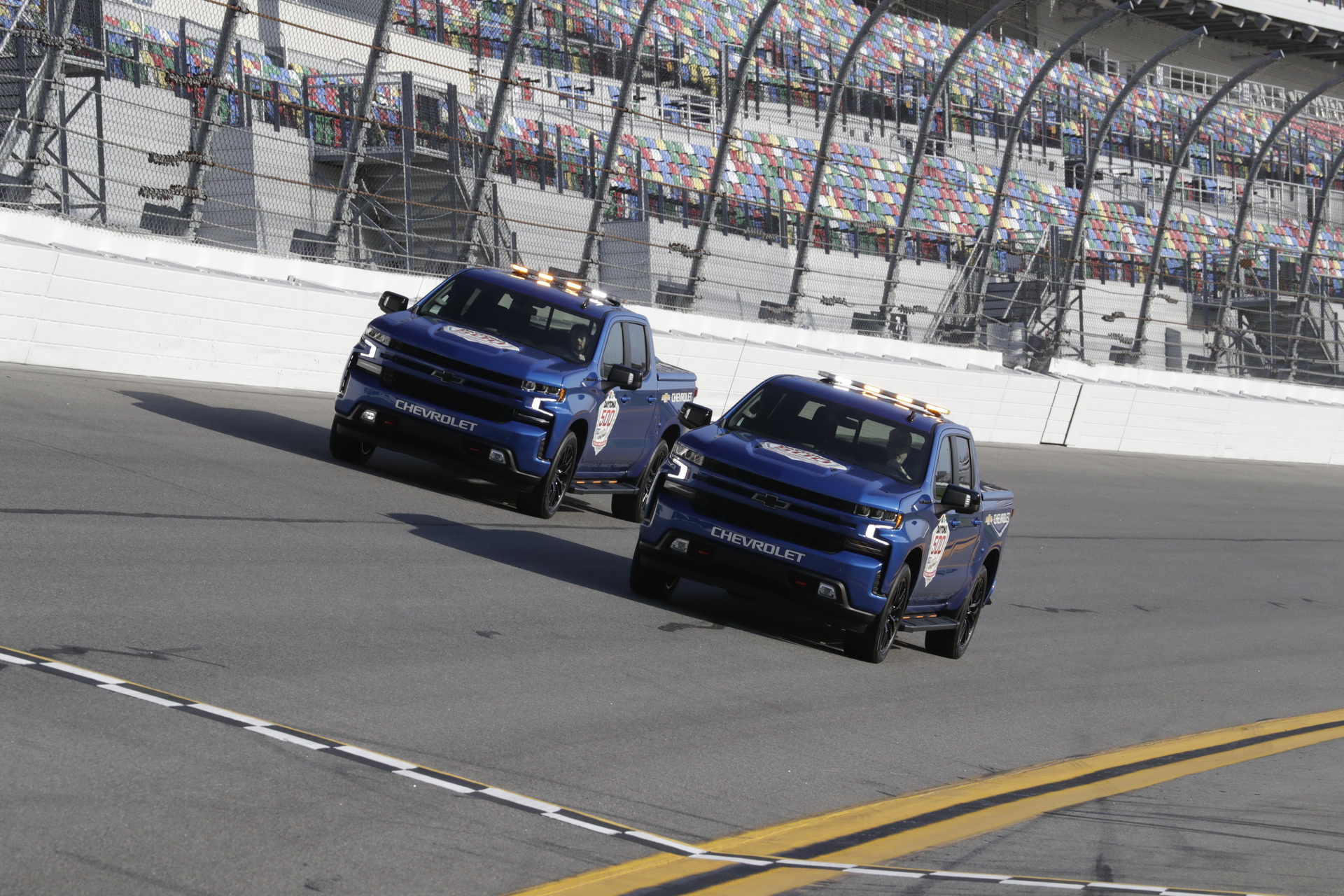 2019-Chevrolet-Silverado-Pace-Truck-03 2019 Chevy Silverado Is The First-Ever Truck To Pace Daytona 500