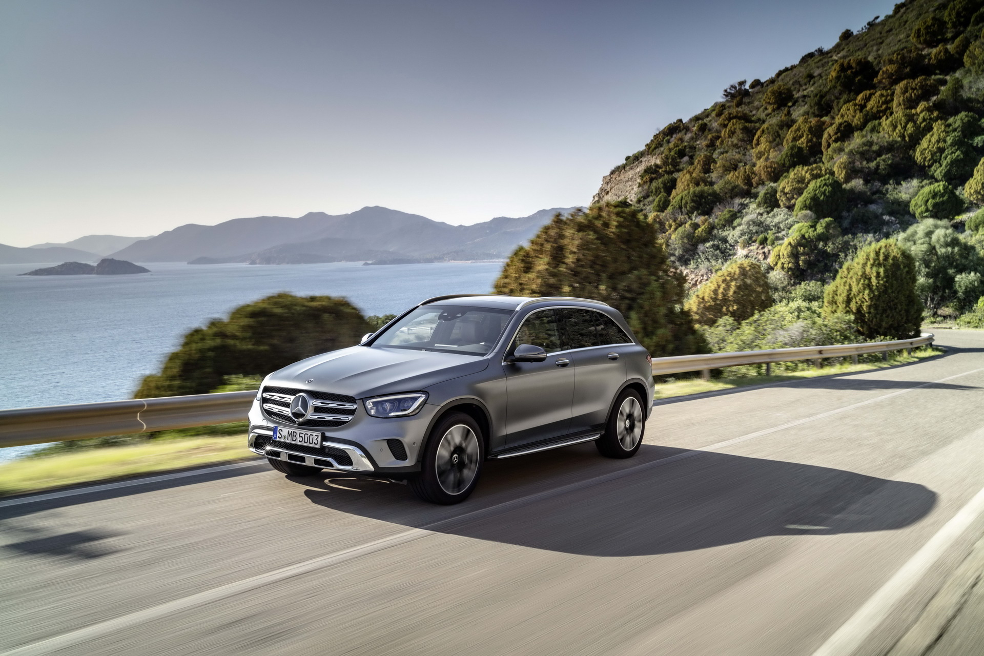 2020 Mercedes GLC Facelift 1 2020 Mercedes GLC Gets New Tech And A Blink-And-You-Miss-It Styling Refresh