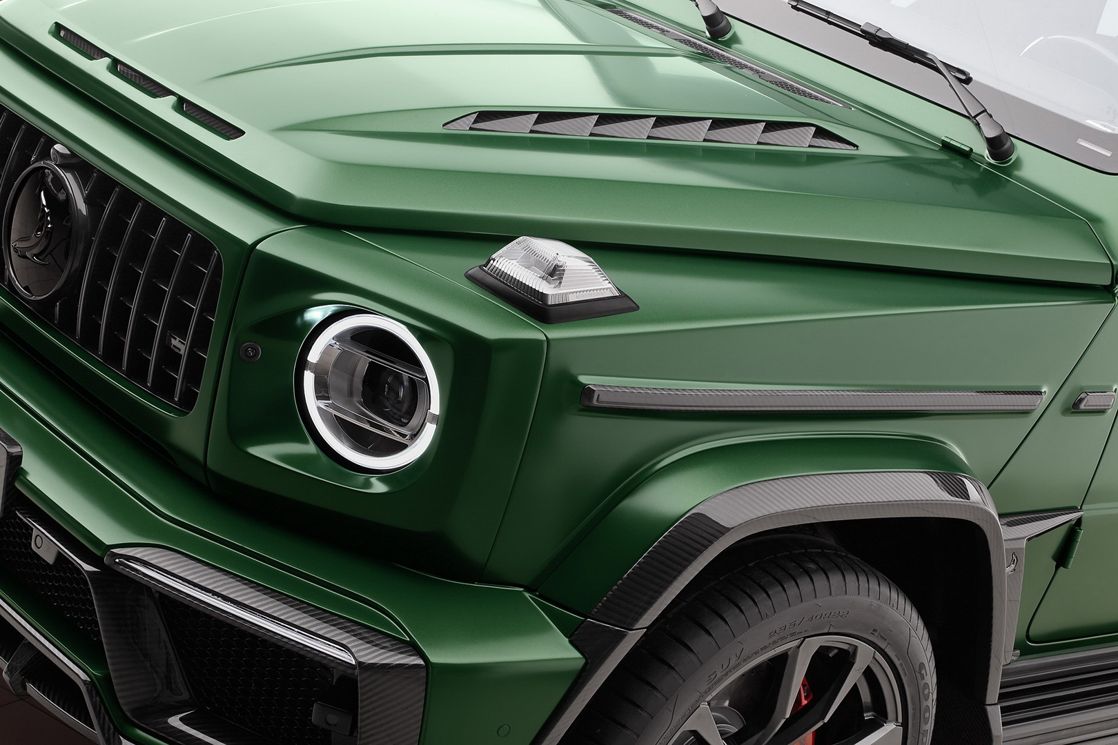 2019 mercedes-benz g-class tuning topcar 41 Whole Lotta Carbon: TopCar Gives New Mercedes G-Class The Inferno Treatment