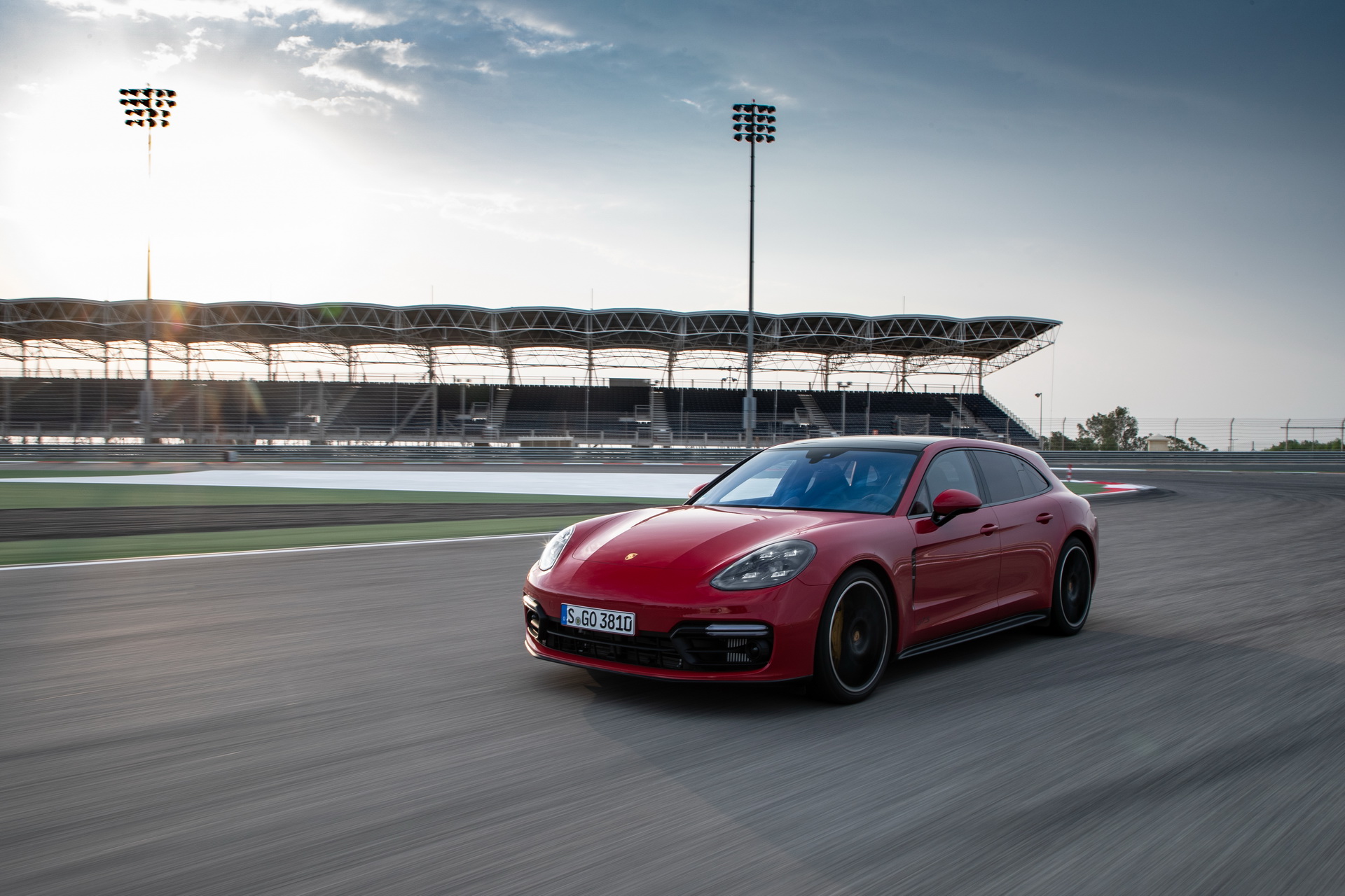 2019-Porsche-Panamera-GTS-SportTurismo-01 Porsche Warns Customers Of A 10 Percent Price Hike In Case Of No-Deal Brexit