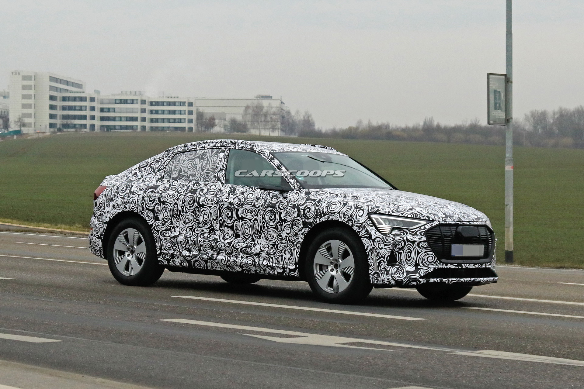 audi e-tron sportback spotted first time 5 Production 2020 Audi e-tron Sportback Looks Less Futuristic Than Concept