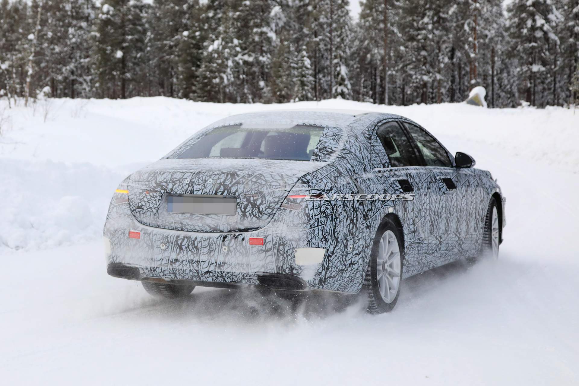 2020 Mercedes-Benz S-Class spy shots 10 2020 Mercedes S-Class Gets Huge Touchscreen, Looks Bigger Than iPad Pro 12.9 (Video)