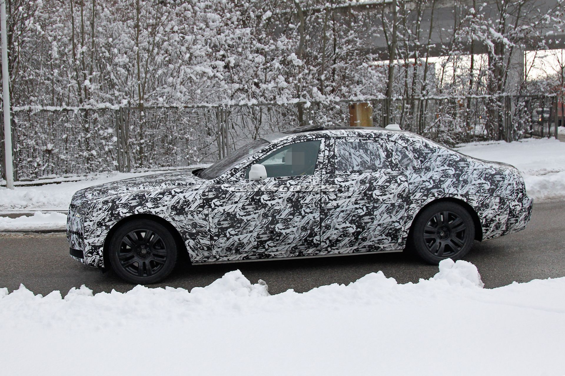 Rolls-Royce-Ghost-Spy-Shots-11 Next-Gen Rolls-Royce Ghost Due In 2021, Will Remain A Baby Phantom