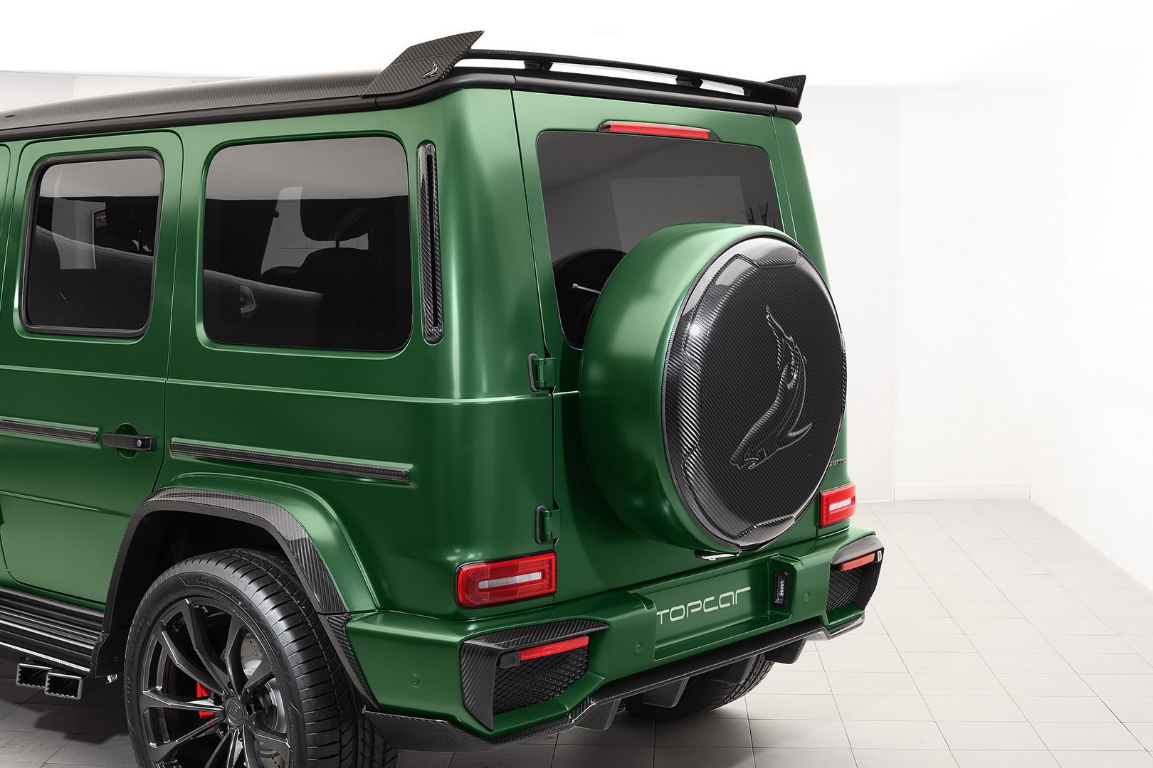2019 mercedes-benz g-class tuning topcar 32 Whole Lotta Carbon: TopCar Gives New Mercedes G-Class The Inferno Treatment