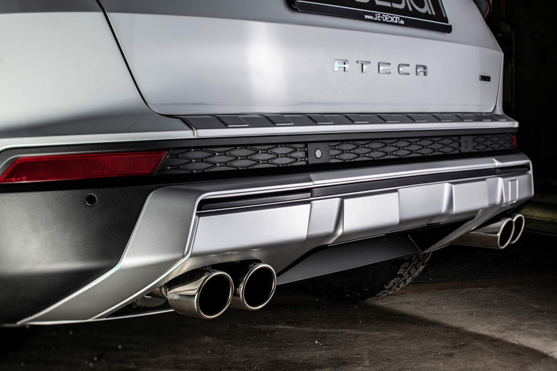 Je Design Seat Ateca All Terrain 8 JE Design Turns Seat Ateca Into An Off-Roader For A Hefty €14,200