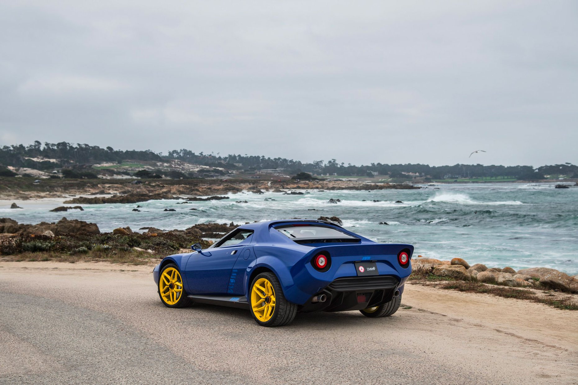 New-Stratos-Geneva-2 Geneva-Bound New Stratos Pairs 430 Scuderia V8 With Manual Gearbox