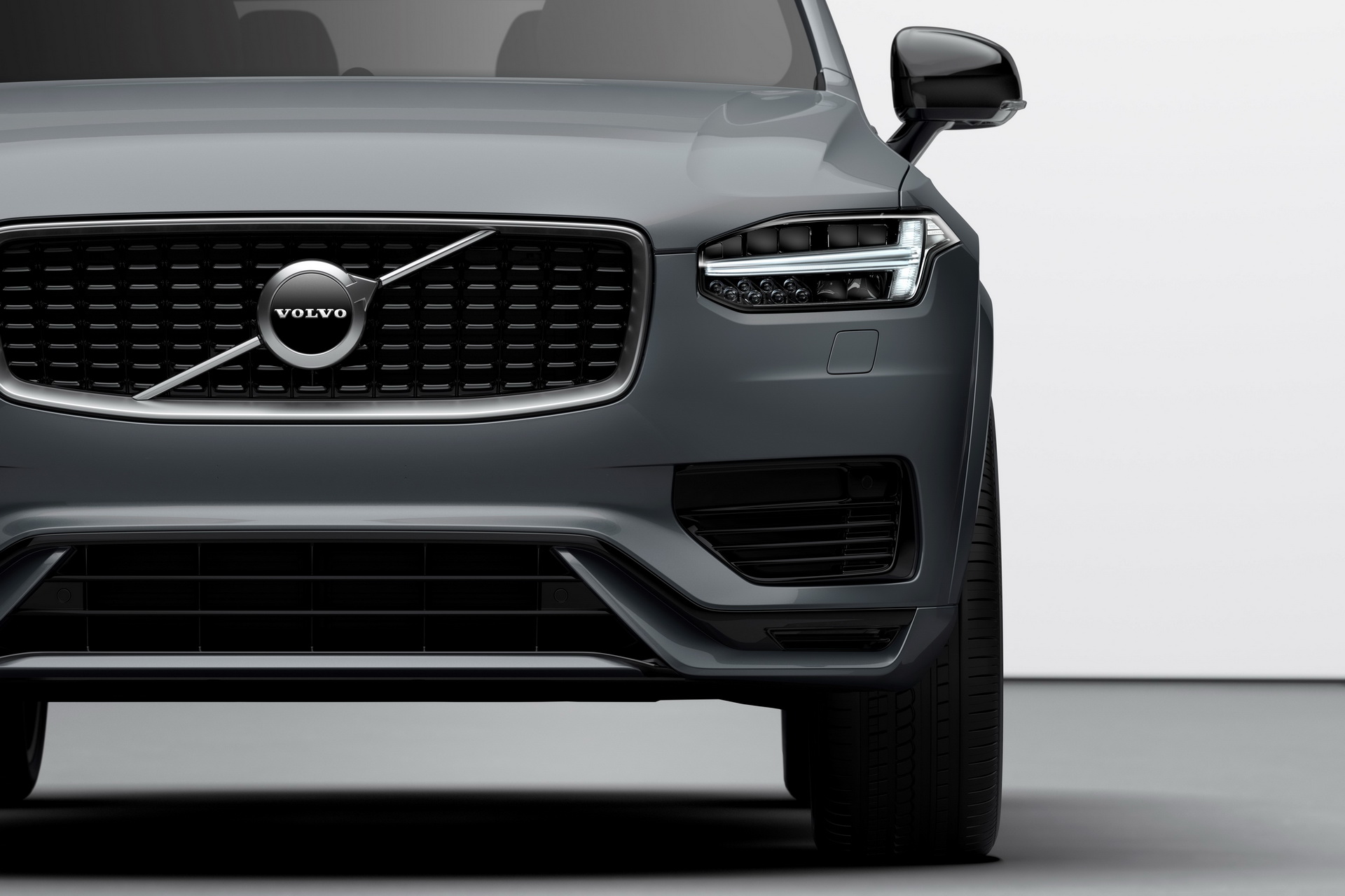 2020 volvo xc90 facelift unveiled 20 2020 Volvo XC90 Facelift Breaks Cover With KERS System, New Software