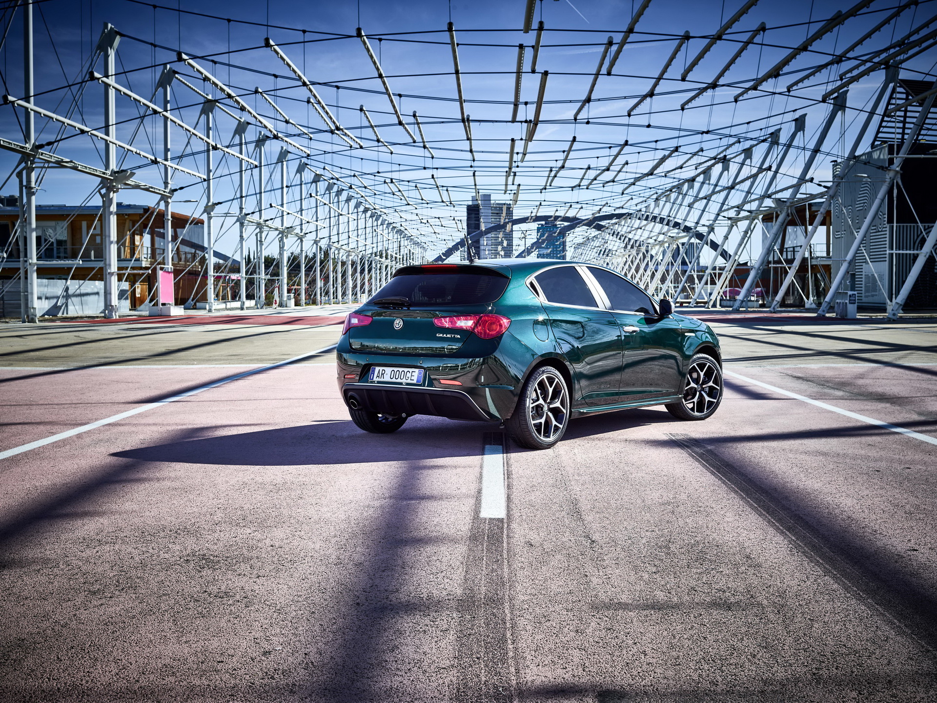 Alfa-Romeo_Giulietta-Executive_01 Alfa Romeo Reveals New Limited Editions, Including Giulia, Stelvio Quadrifoglio Racing