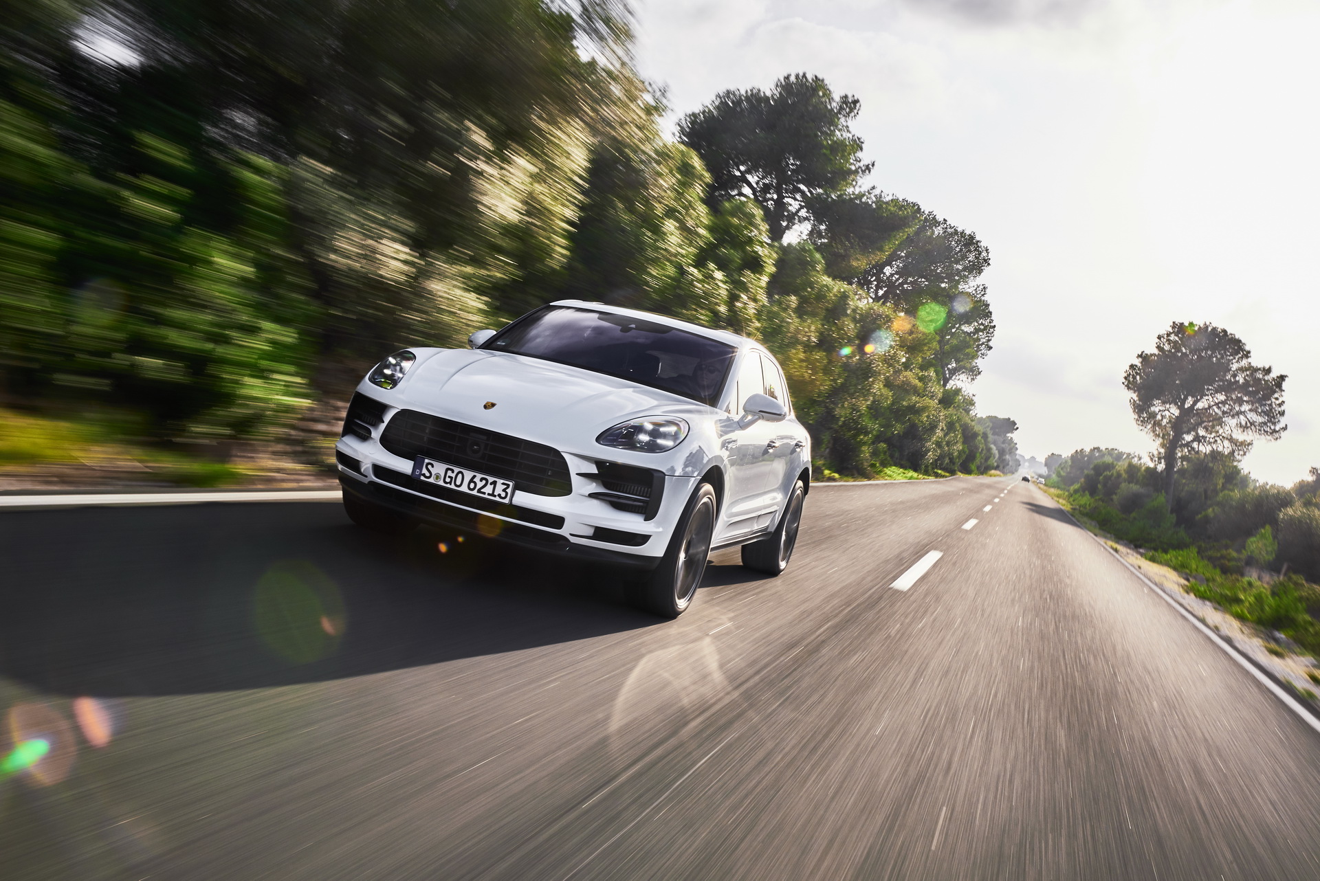 2019-Porsche-Macan-01 Porsche Warns Customers Of A 10 Percent Price Hike In Case Of No-Deal Brexit