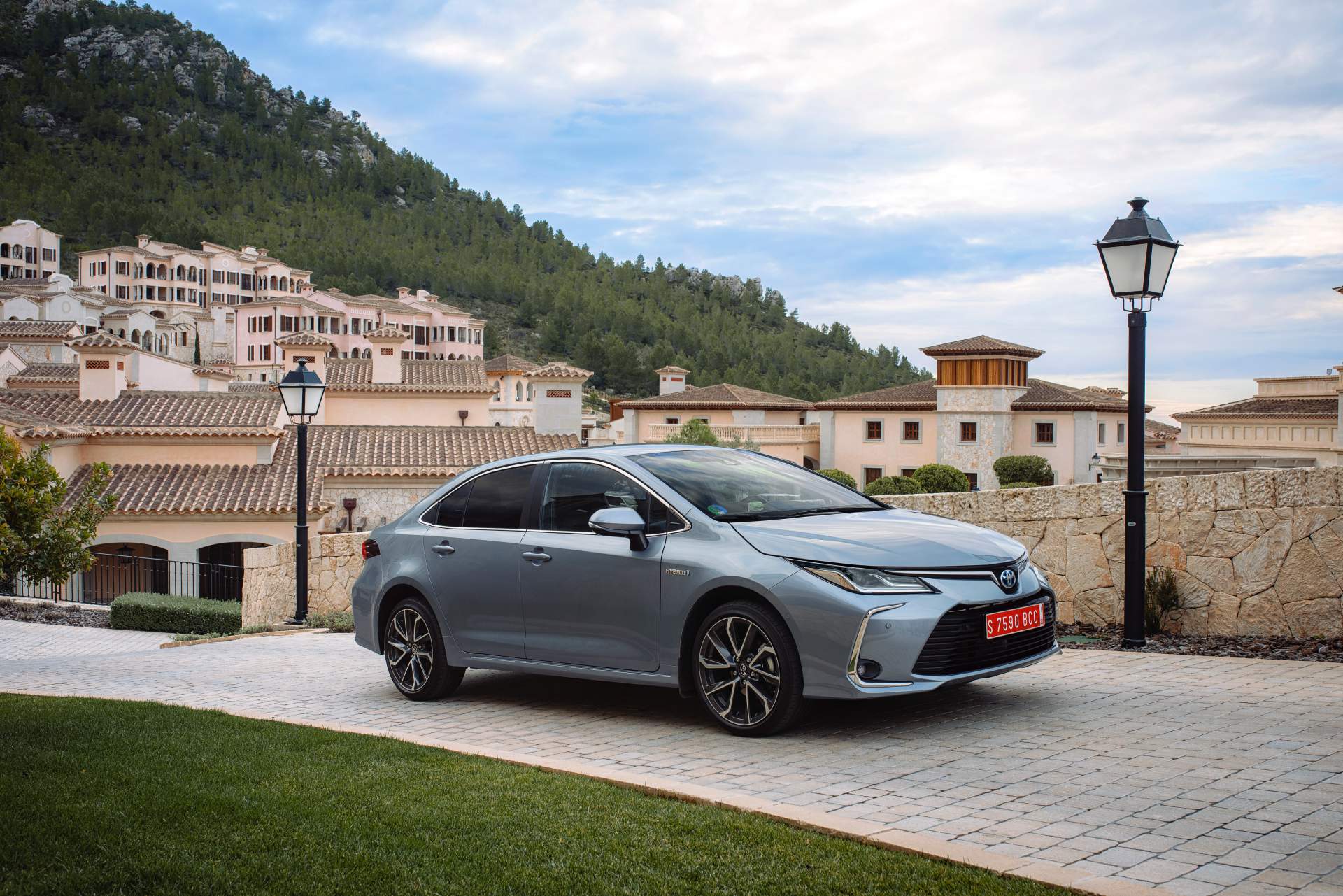 2019 Toyota Corolla Sedan 1 Toyota Drops Euro-Spec 2019 Corolla Performance And Economy Specs, Mega Gallery