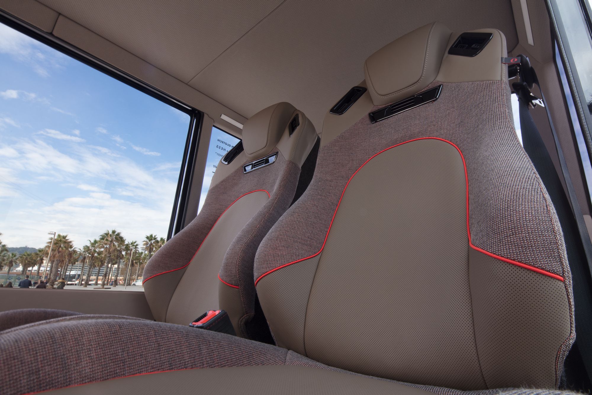 Rinspeed-microSNAP-55 Rinspeed microSNAP Is The EV Pod With A Thousand Faces