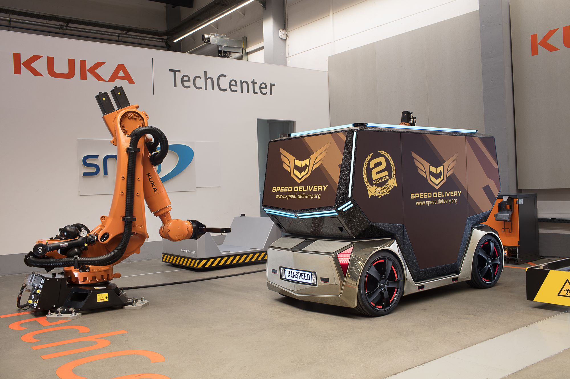 Rinspeed-microSNAP-11 Rinspeed microSNAP Is The EV Pod With A Thousand Faces