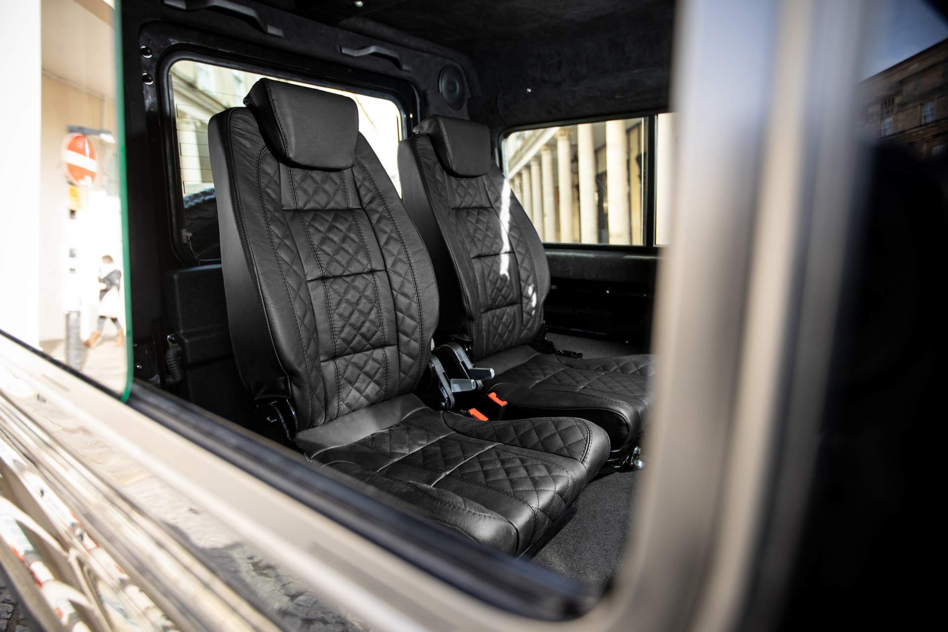 Arkonik colonades 1989 Land Rover Defender Restomod Looks Cool, But Is It $145,000 Of Cool?