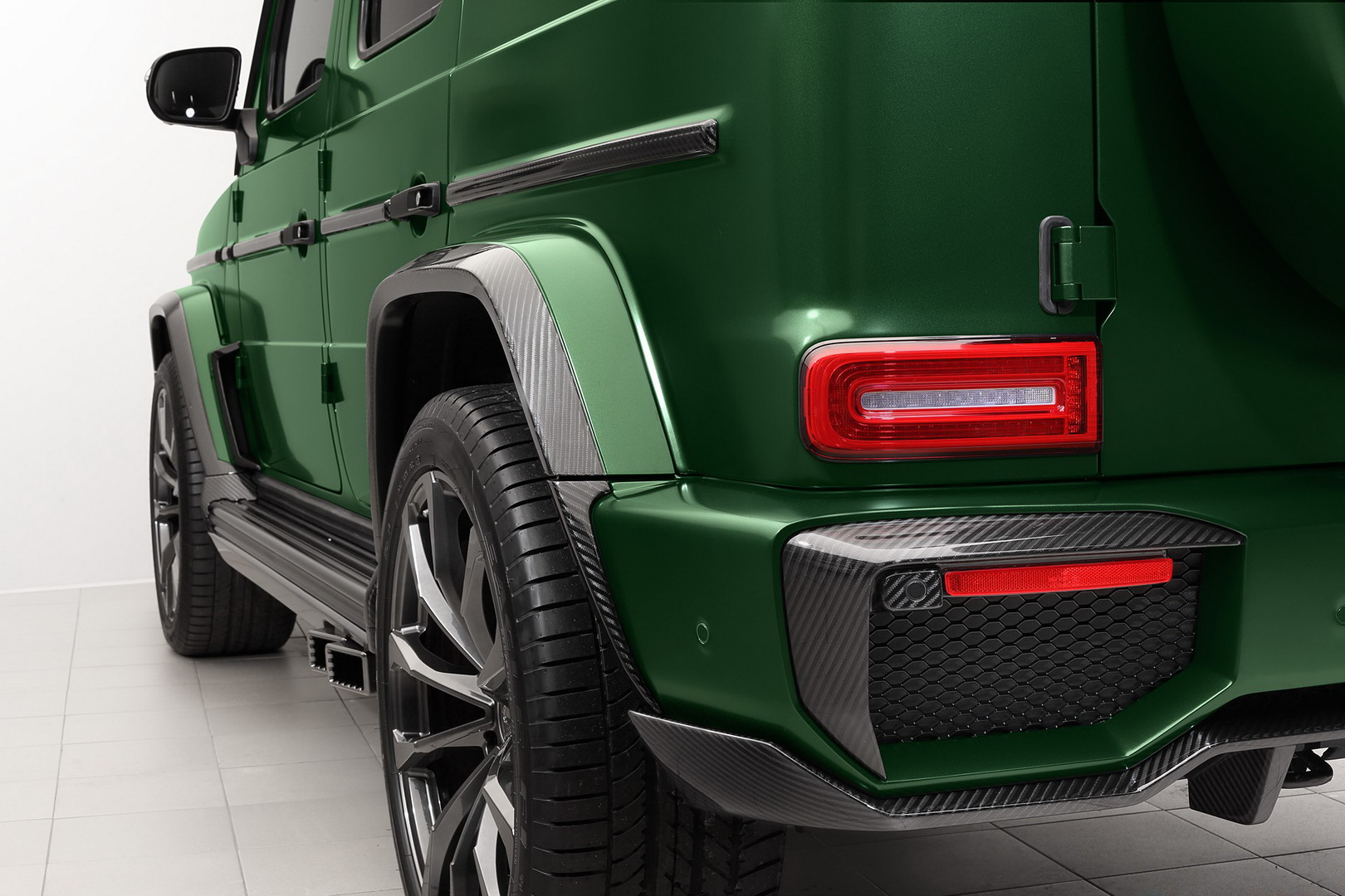 2019 mercedes-benz g-class tuning topcar 26 Whole Lotta Carbon: TopCar Gives New Mercedes G-Class The Inferno Treatment