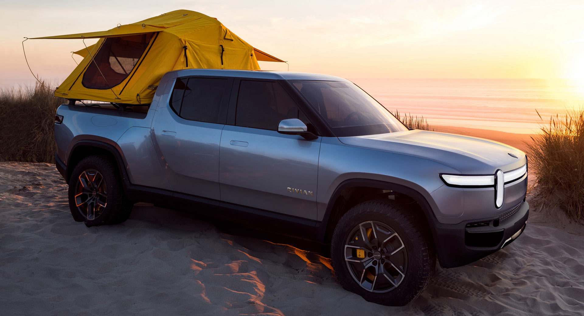 The Rivian R1T Will Have A Tank Turn Feature And Spin On The Spot