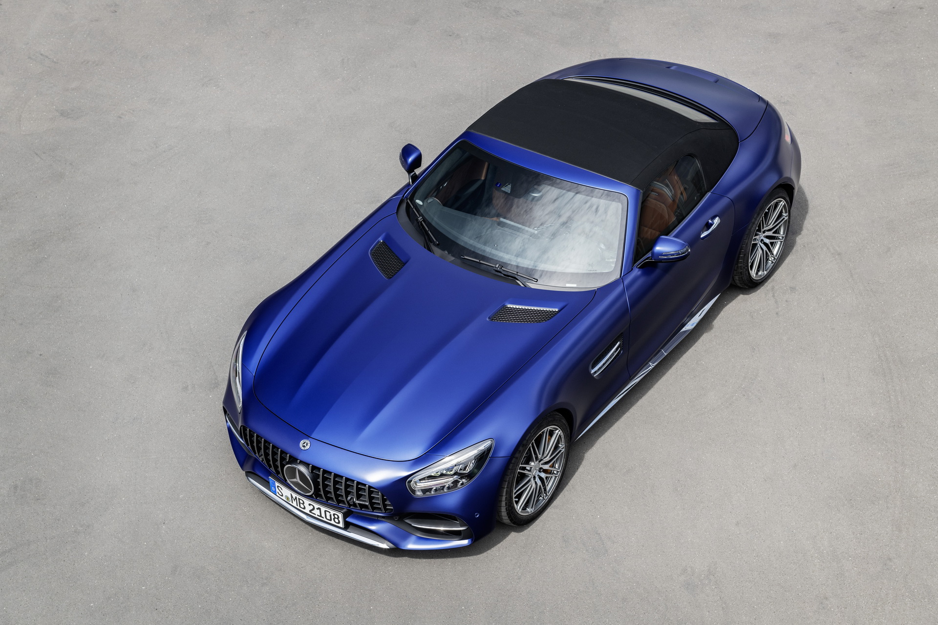 mercedes-amg gt facelift uk pricing 19 Updated Mercedes-AMG GT Coupe Priced From £104,130, Roadster Starts At £115,730