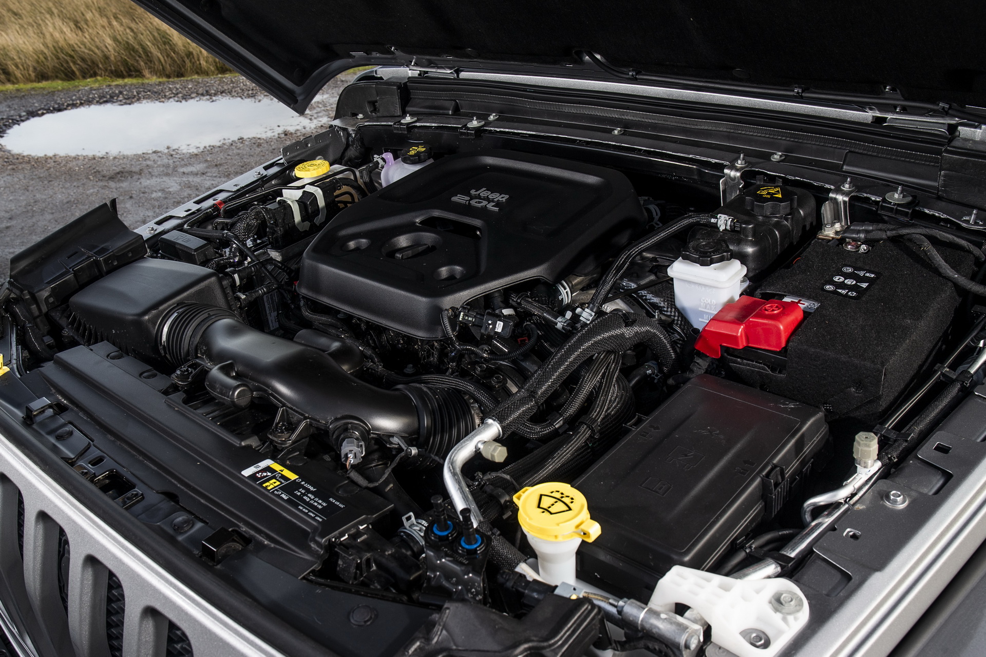 2019-Jeep-Wrangler-UK-21 2019 Jeep Wrangler Gains Four-Cylinder Petrol Option In The UK
