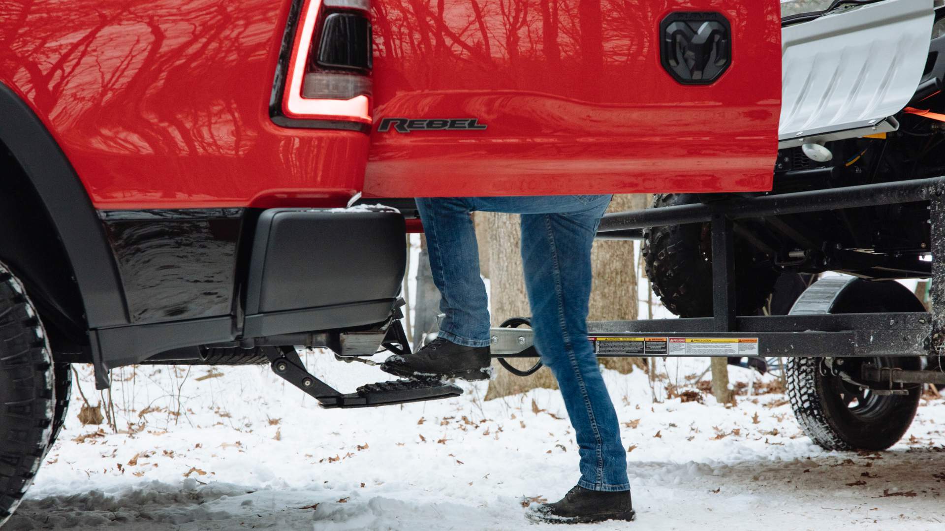 2019 Ram 1500 Multifunction Tailgate 4 Good Enough, GMC? Ram Debuts New Multifunction Tailgate