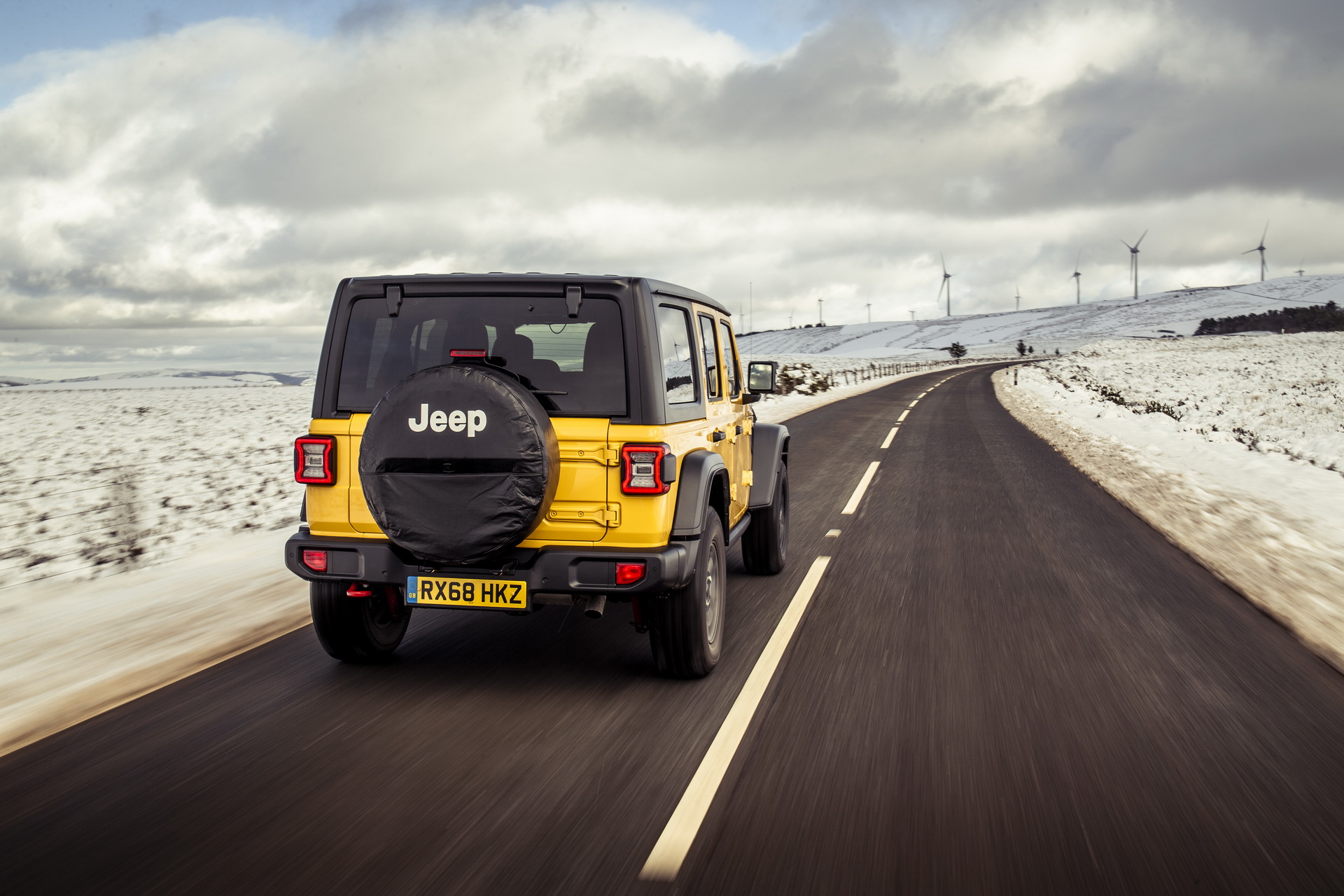 2019-Jeep-Wrangler-UK-10 2019 Jeep Wrangler Gains Four-Cylinder Petrol Option In The UK