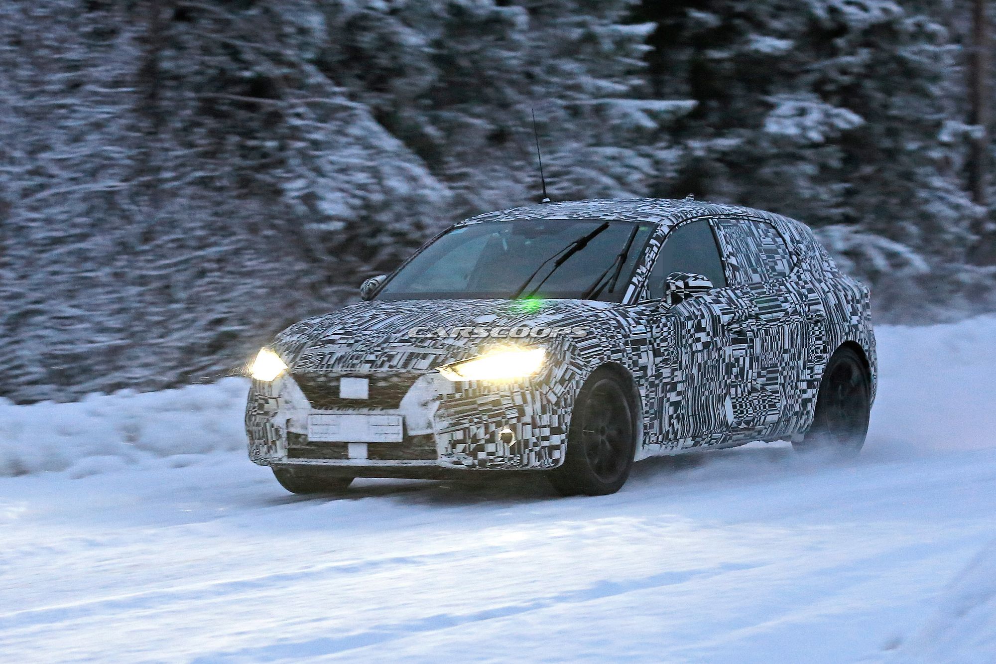Seat-Leon-Spy-Shots-4 Next Gen Seat Leon To Use Golf Platform And Hybrid Powertrains