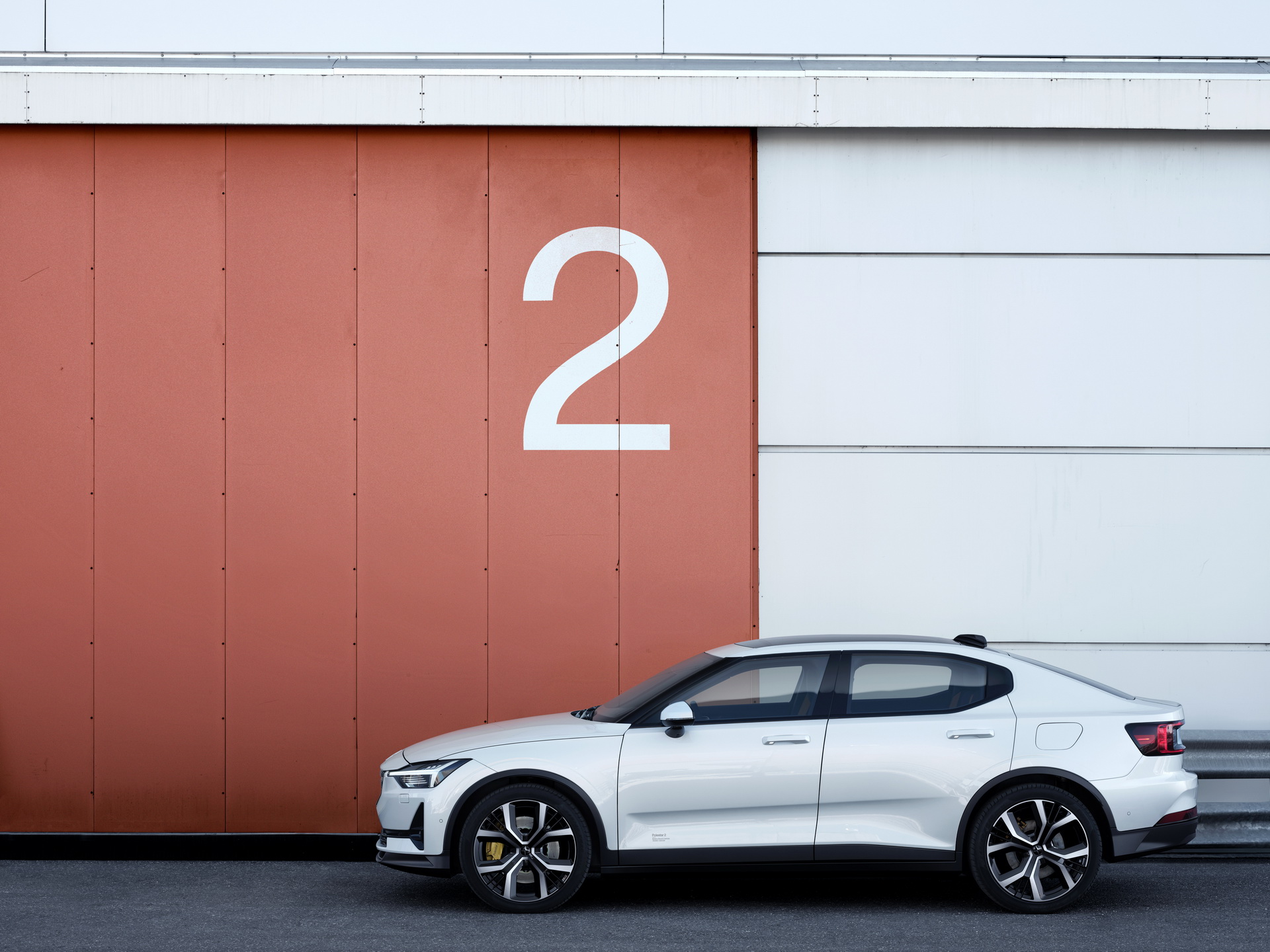 Polestar_2_006 Polestar Says The 2 Makes For A Great Tesla Model 3 Alternative