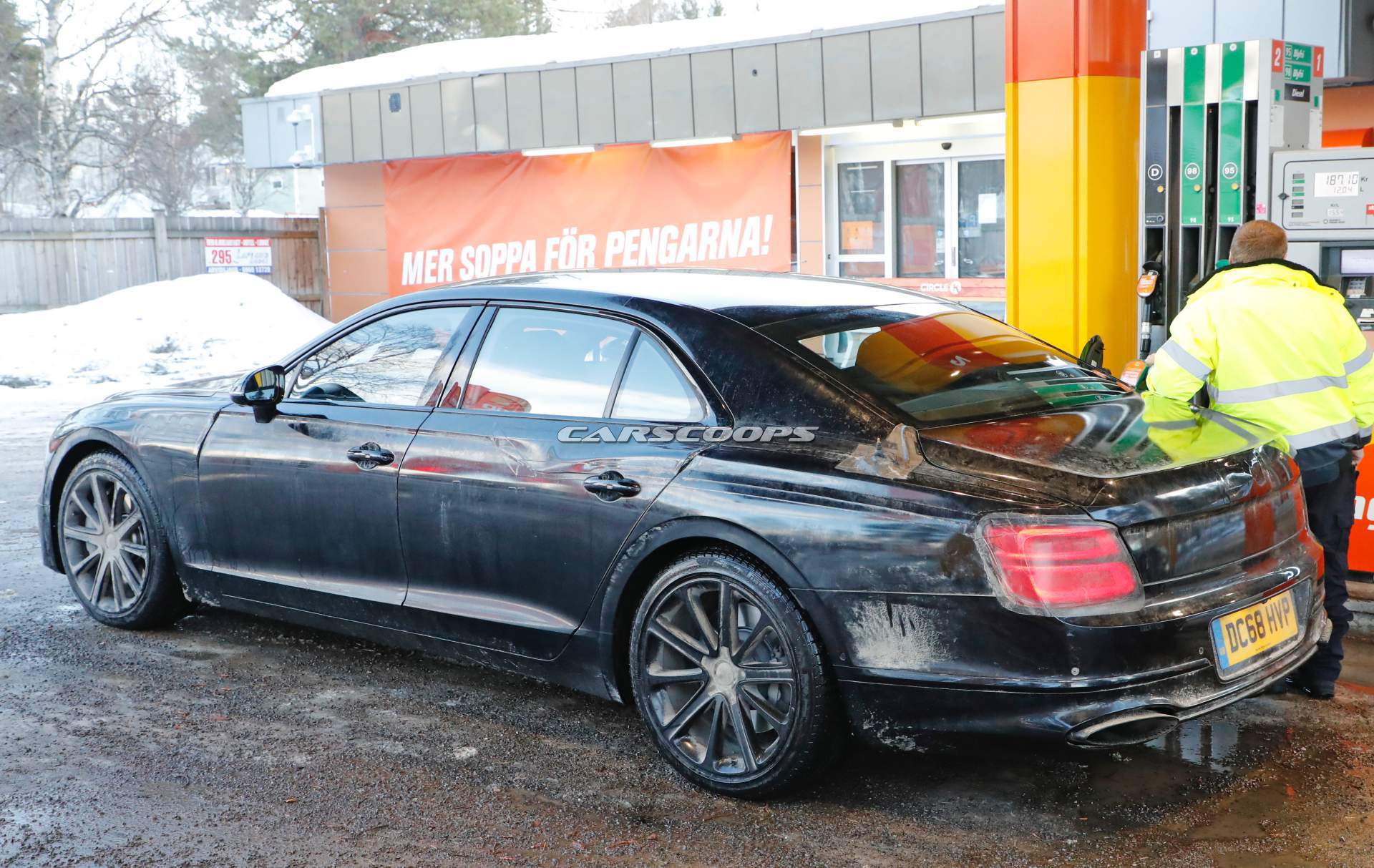 2020 Bentley Flying Spur spy shots 5 2020 Bentley Flying Spur Loses Padded Camo, Wears Production Lights