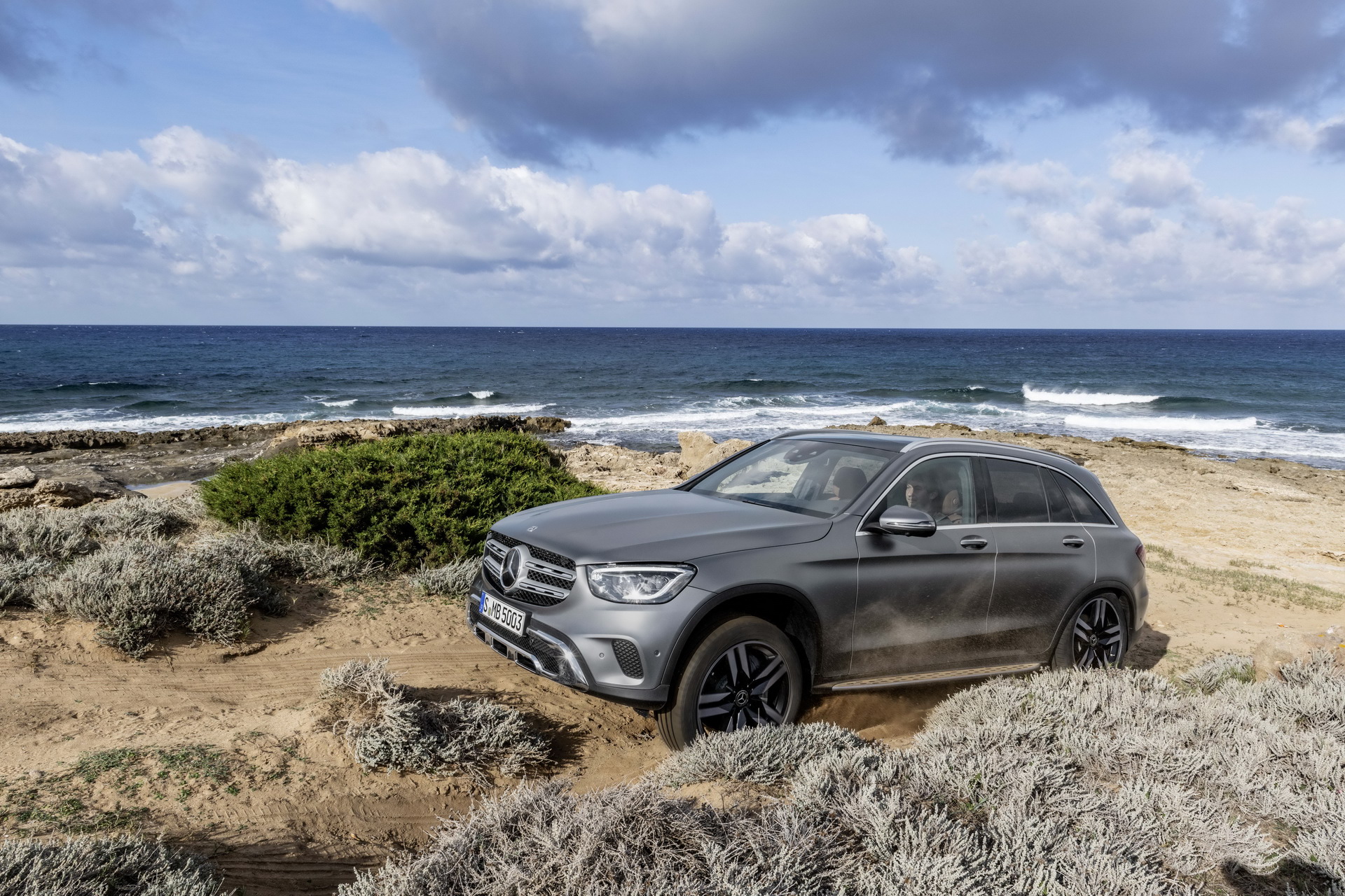2020 Mercedes GLC Facelift 17 2020 Mercedes GLC Gets New Tech And A Blink-And-You-Miss-It Styling Refresh