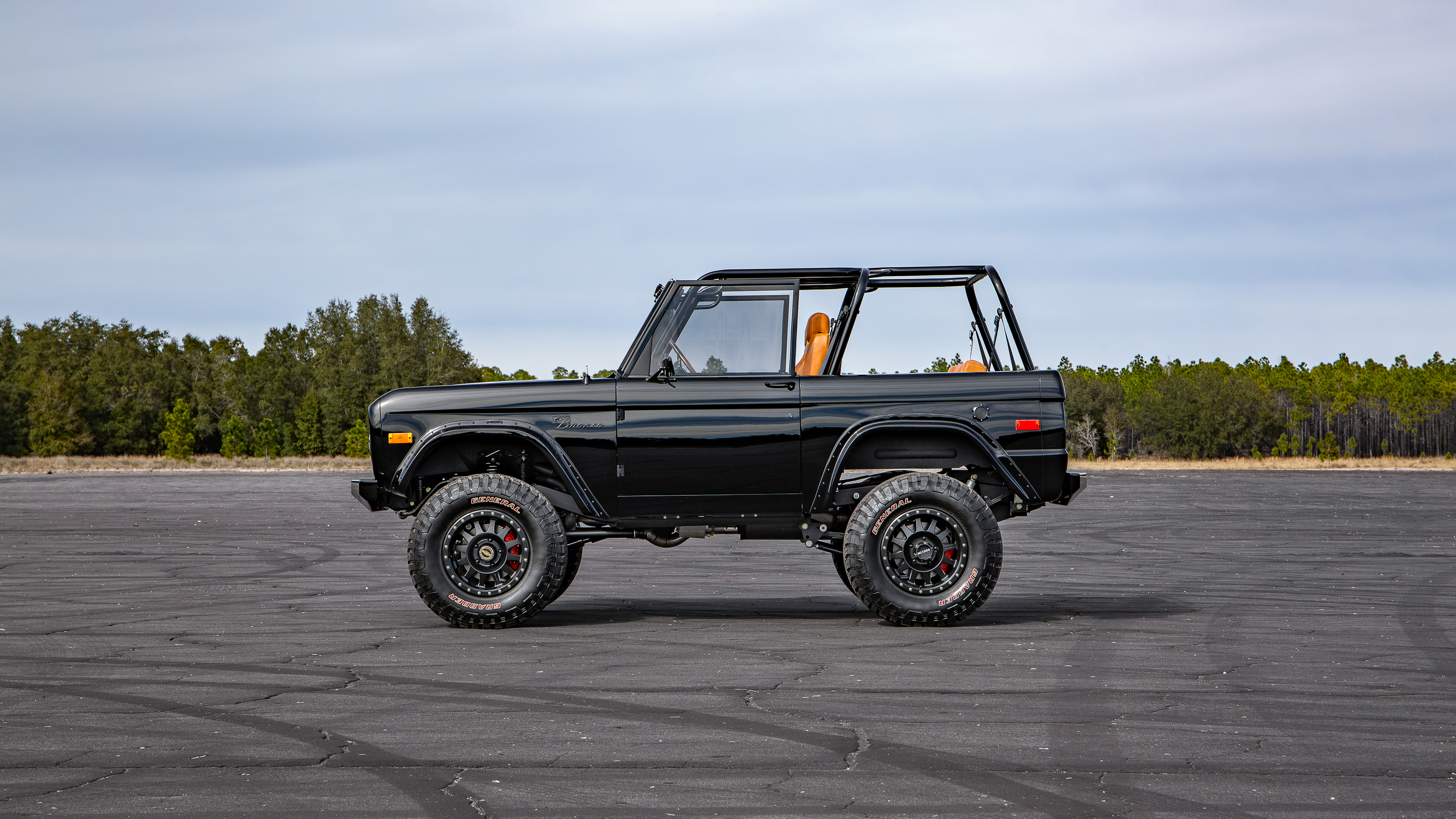 Ford-Bronco-Velocity-26 Velocity Restoration’s 1969 Ford Bronco Is Supercharged V8 Perfection