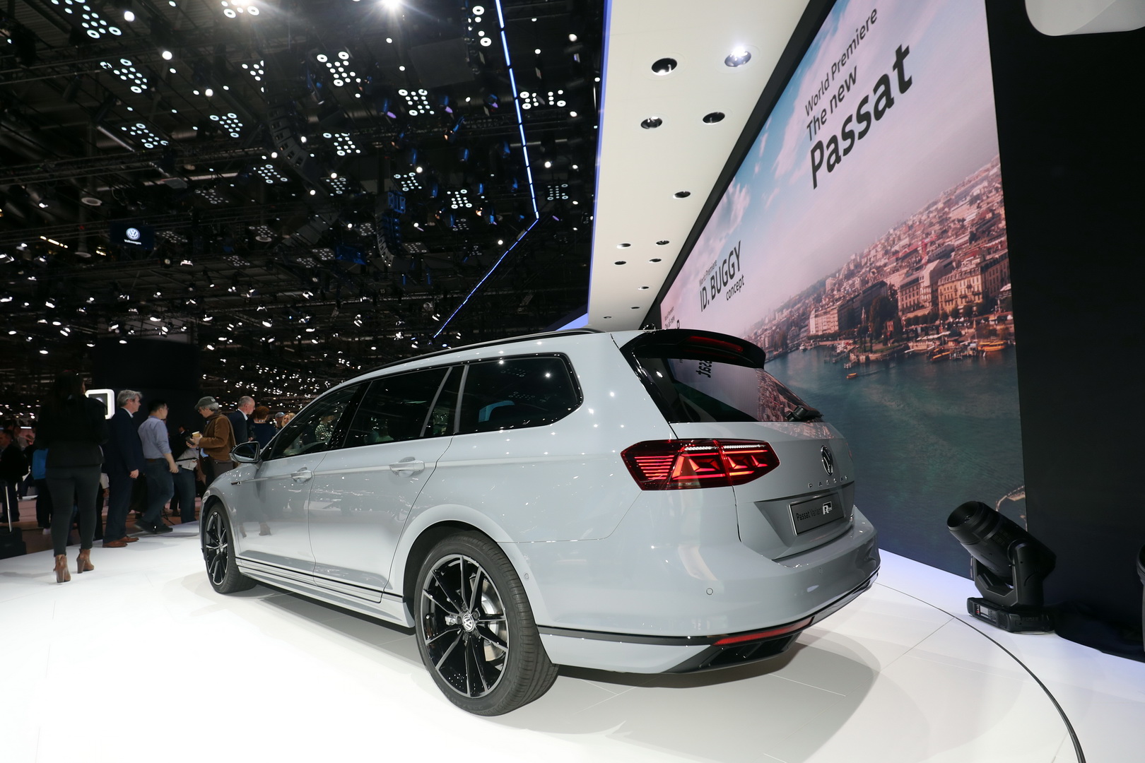 2019 vw passat variant r line edition 3 2020 VW Passat Variant R-Line Edition Is Inconspicuous In A Good Way (Live Pics)