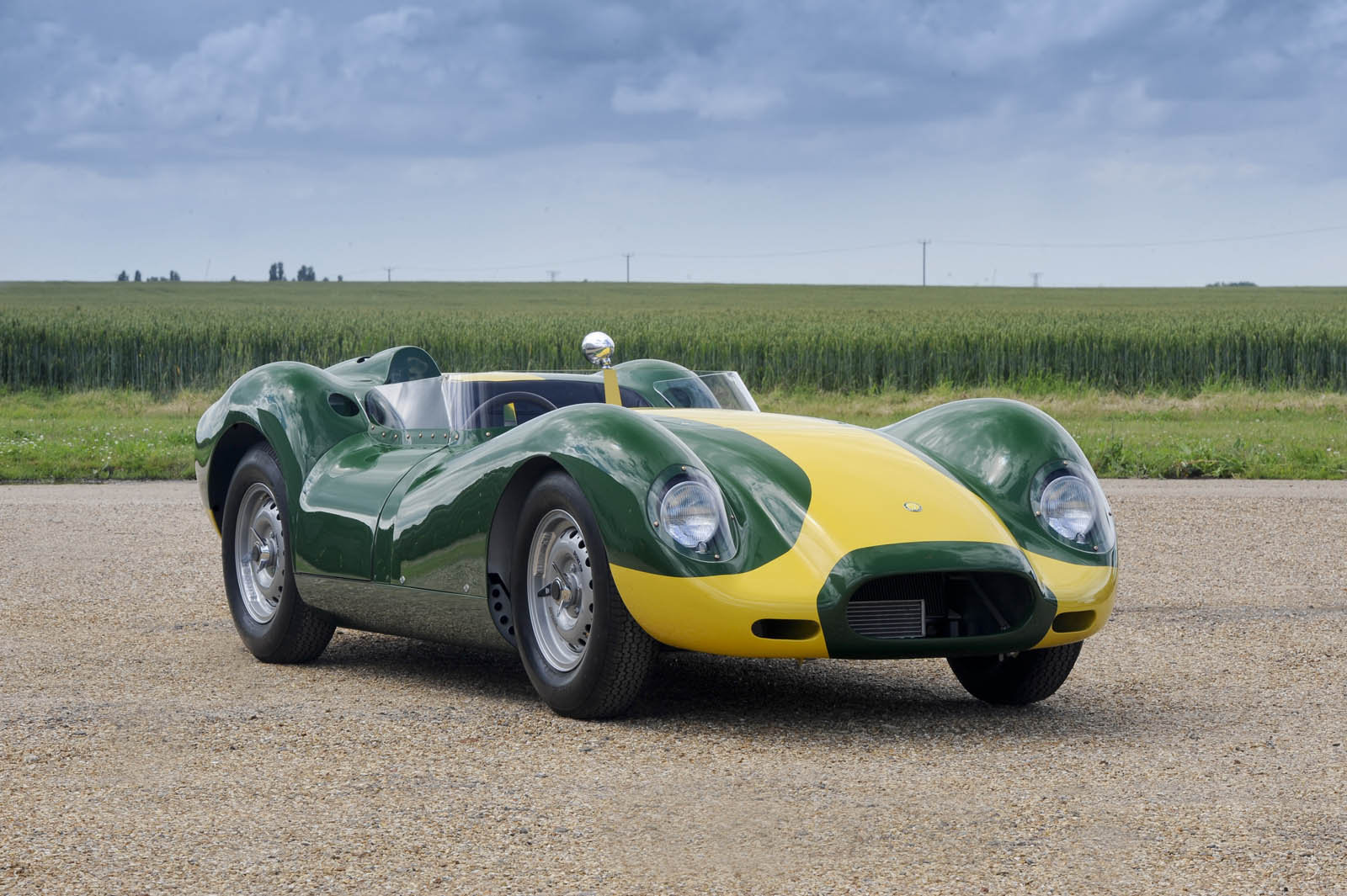 Lister-Knobbly-Concept-2 Lister’s Upcoming Knobbly Concept Is Drop-Dead Gorgeous