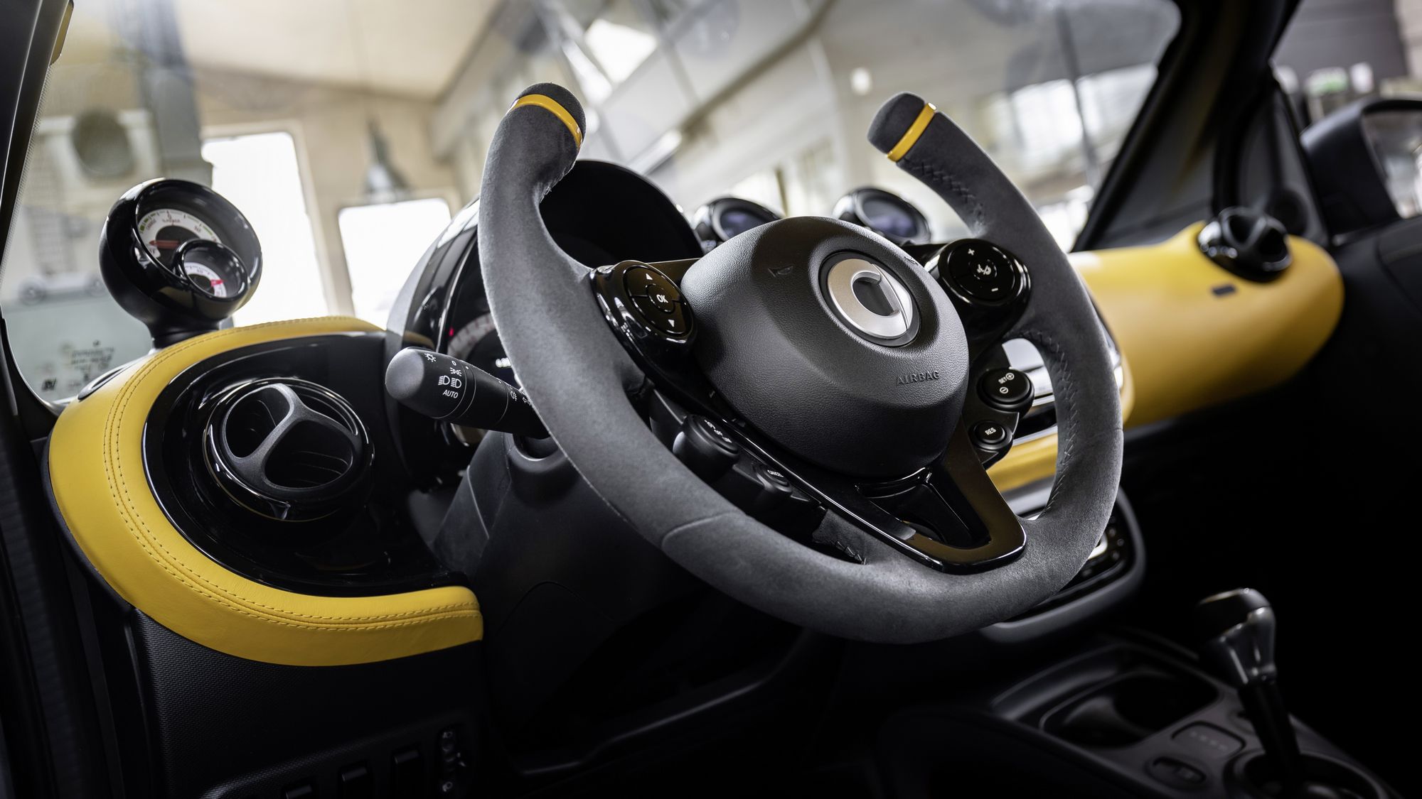 Smart-Forease-Geneva-14 Smart Forease+ Concept Is A Tiny Funky Speedster For The City