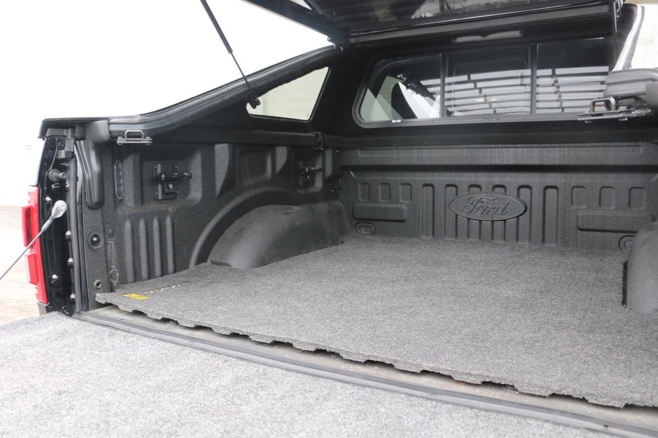 Ford-F150-Fastback-5 Ford F-150 With Mustang Mach 1-Inspired Fastback Bed Cap Just Looks Weird