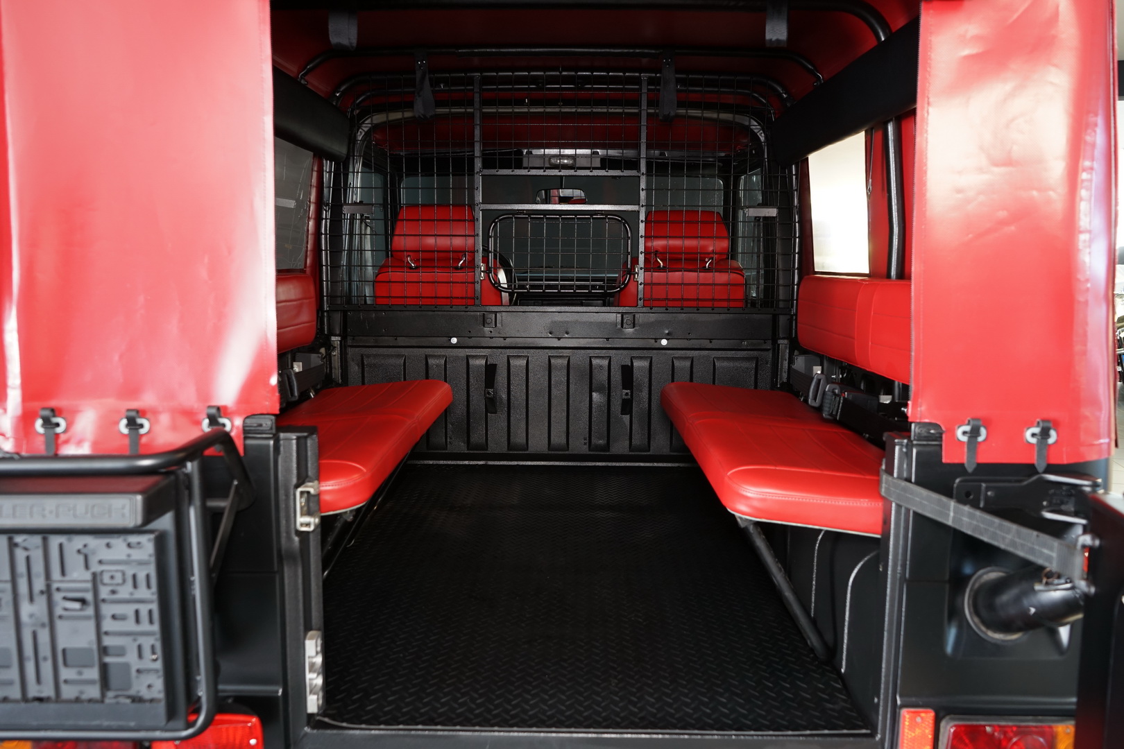 1993 mercedes g-class swiss army lorinser 12 Ex-Military Classic Mercedes G-Class Gets A Civilian Restomod