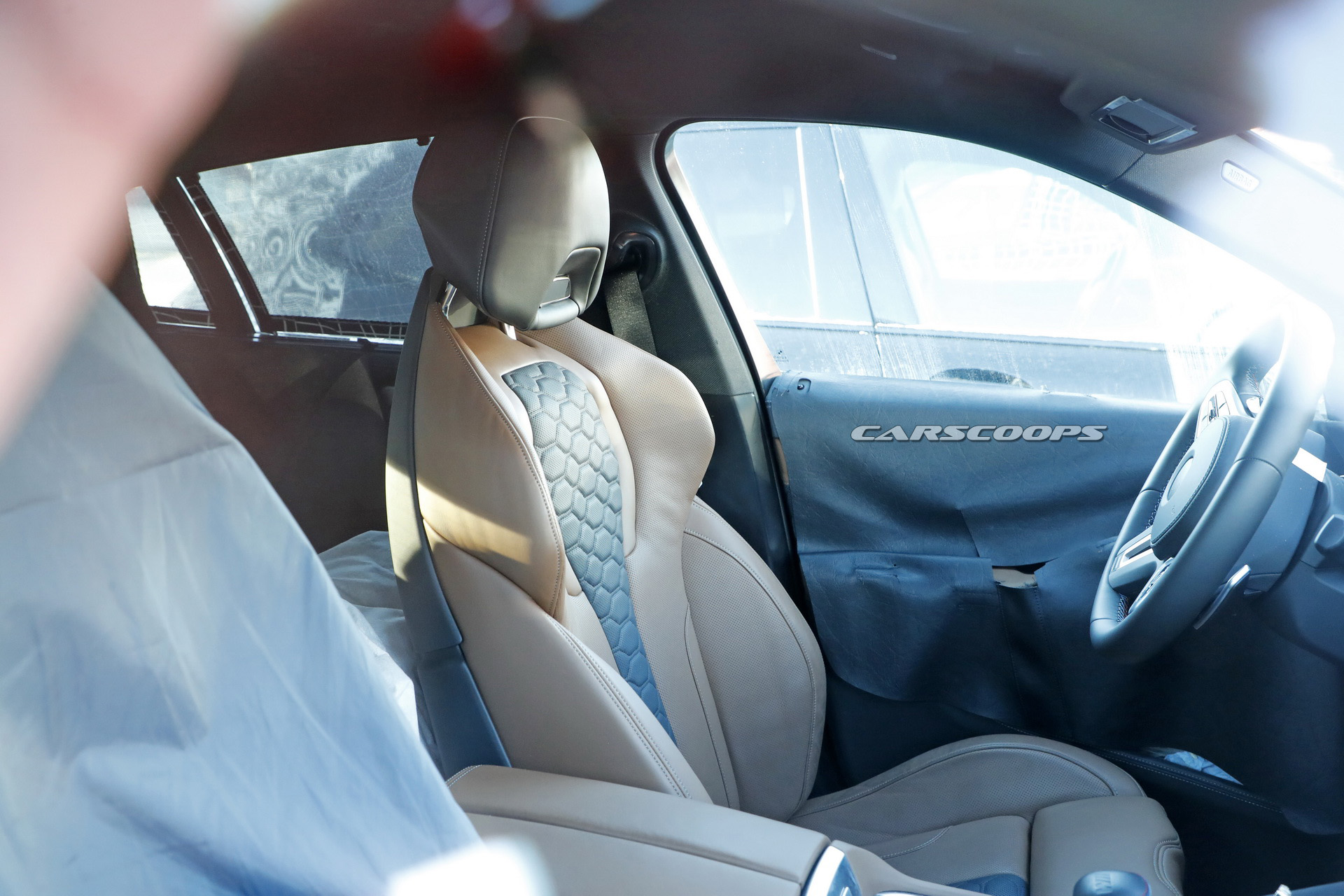 2020 bmw x6m spied inside out 3 2020 BMW X6 M Prototype Lets Us Take A First Peek Inside