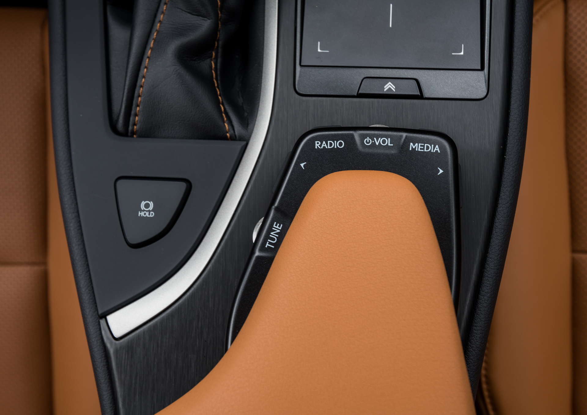 2019-Lexus-UX-17 Lexus Launches Special, Subscription-Like Lease Deal For UX