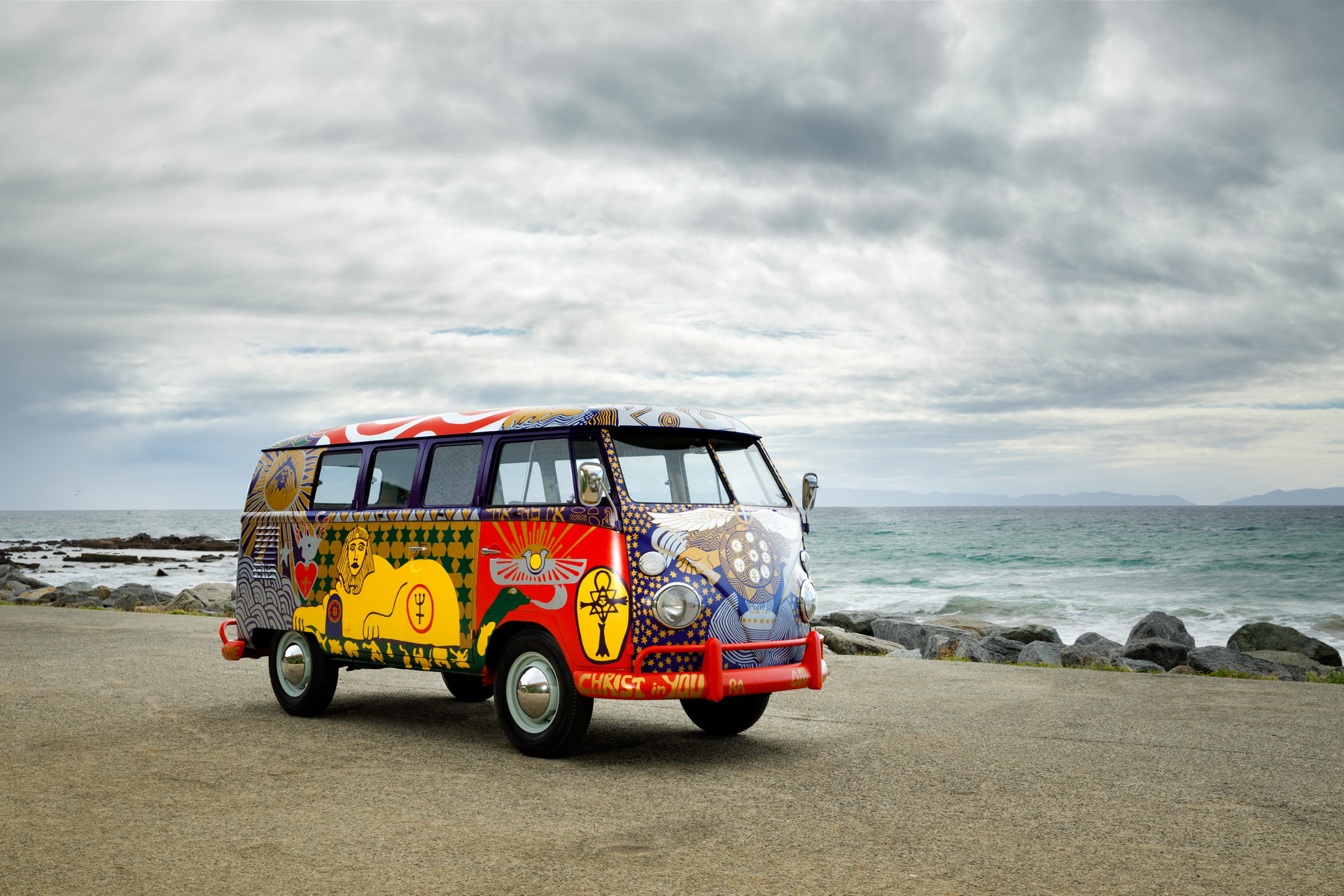 vw light bus restored by vw usa 13 VW Built An Official Replica Of Its Iconic Woodstock ‘Light’ Bus