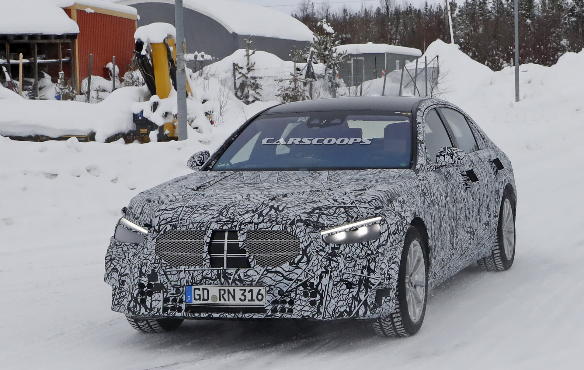 2020 Mercedes-Benz S-Class Spy 25 2020 Mercedes S-Class Gets Huge Touchscreen, Looks Bigger Than iPad Pro 12.9 (Video)