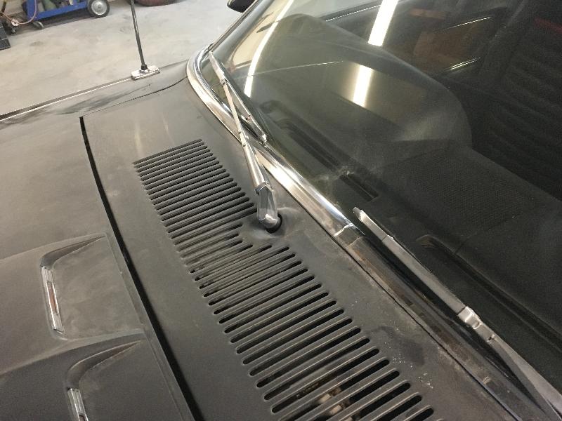 mach 1 ford mustang barn find 183 A 1969 Ford Mustang Mach 1 Was Sitting In A Garage For 39 Years!