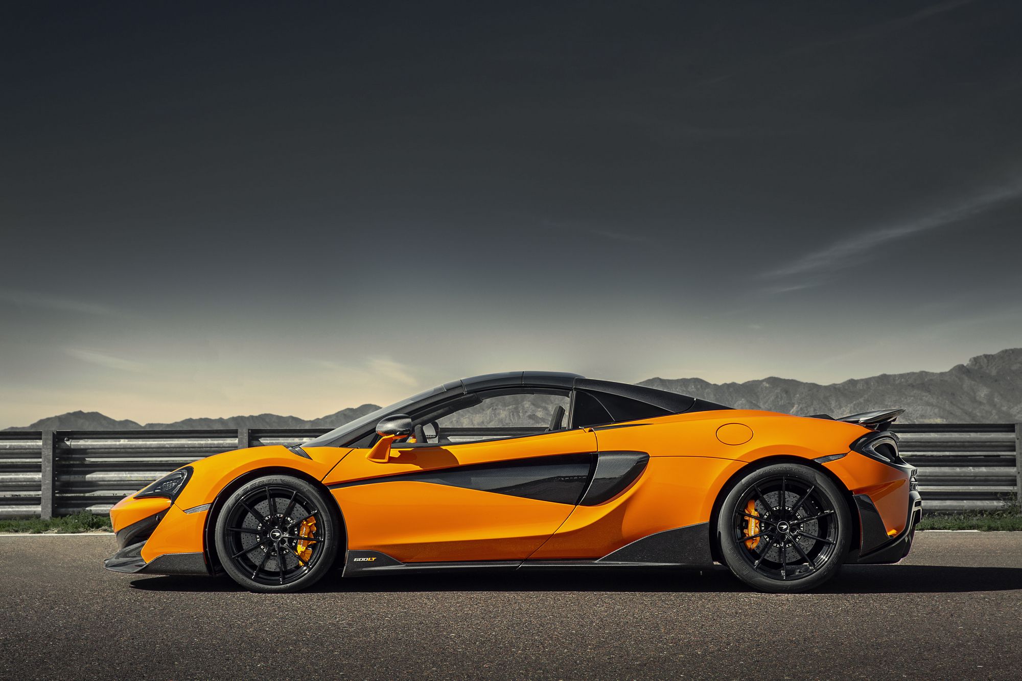 McLaren-600LT-Spider-15 Bask In The Glory Of The Colorful McLaren 600LT Spider
