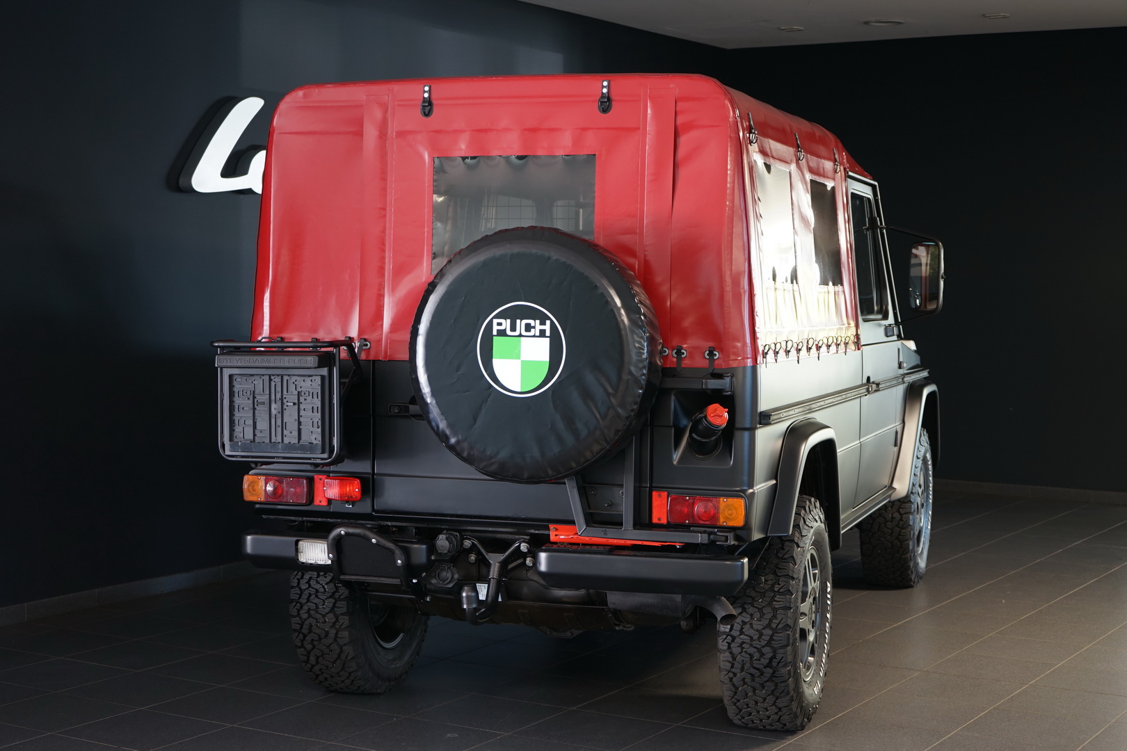 1993 mercedes g-class swiss army lorinser 3 Ex-Military Classic Mercedes G-Class Gets A Civilian Restomod