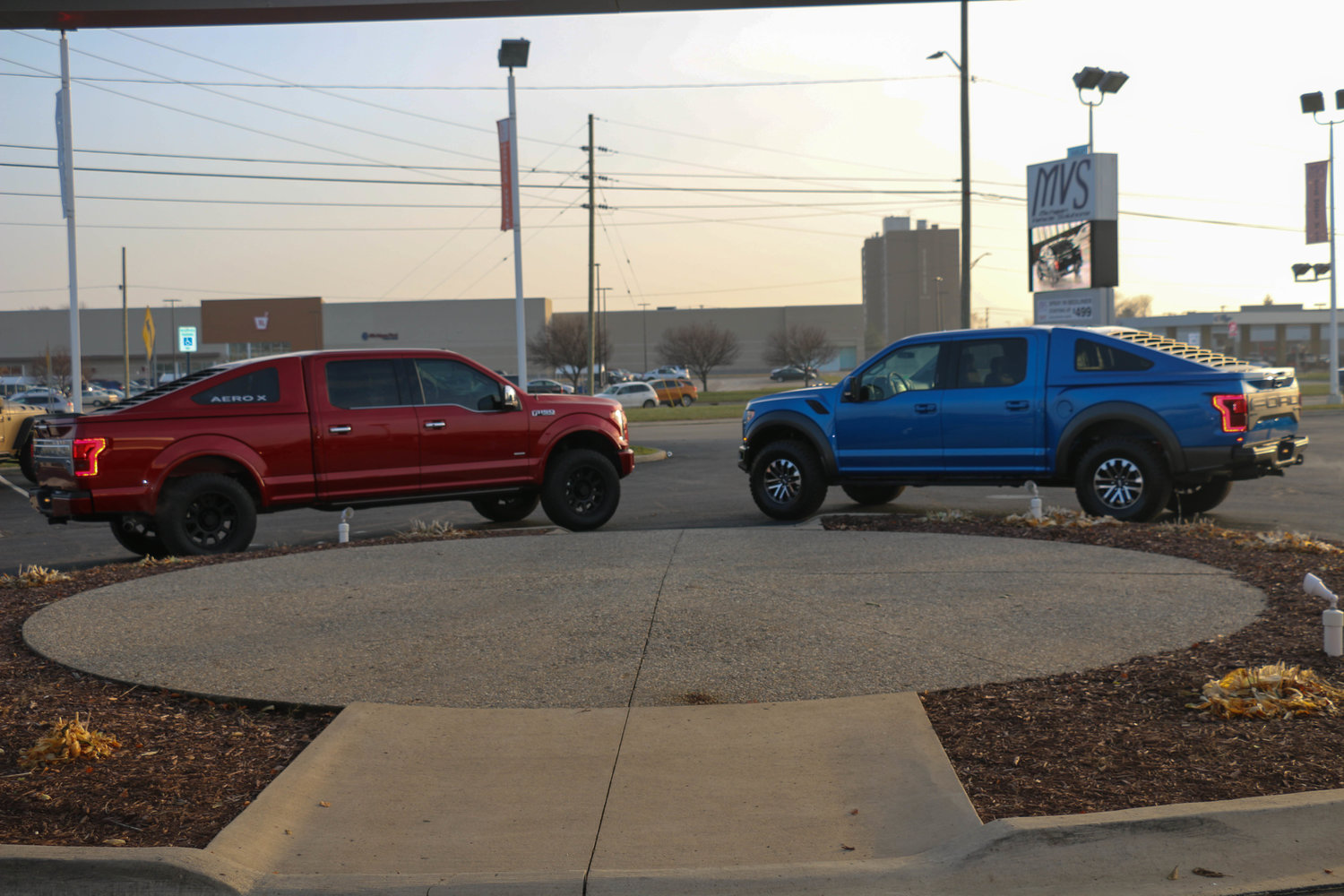 Ford-F150-Fastback-20 Ford F-150 With Mustang Mach 1-Inspired Fastback Bed Cap Just Looks Weird