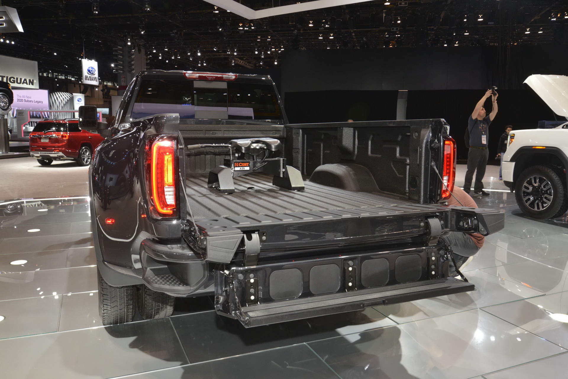 2020 gmc sierra hd chicago live pics 10 2020 GMC Sierra HD Brings Clever New Tech To The Windy City