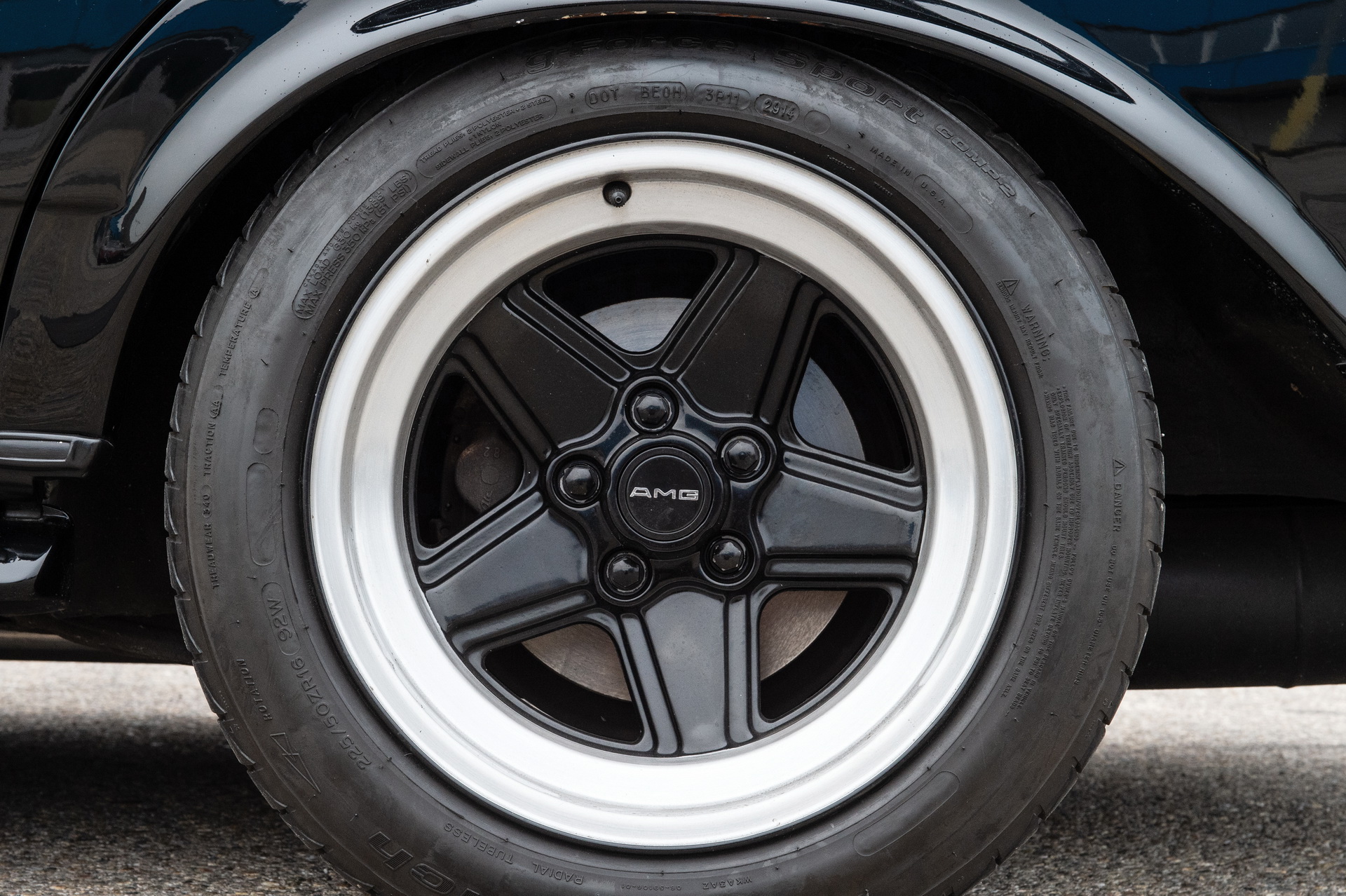 1979-Mercedes-Benz-500-TE-AMG_10 Gorgeous 1979 Mercedes 500 TE AMG Is Everything We Want From A Wagon