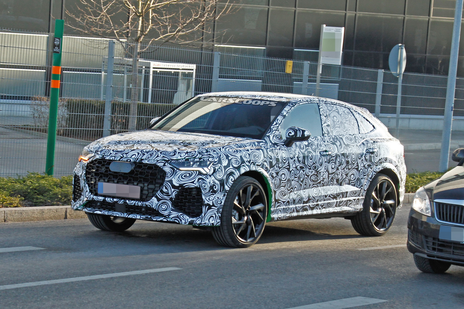 2020-Audi-RS-Q4-11 2020 Audi RS Q4 Makes Spy Debut, May Get Over 400HP