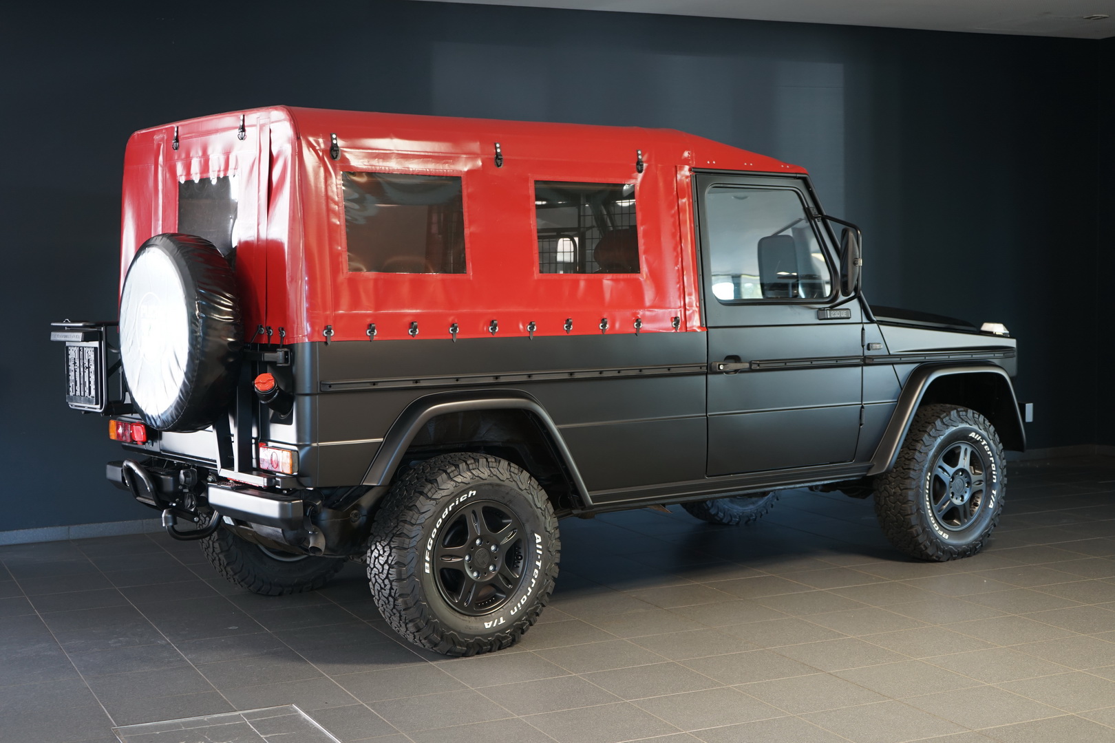 1993 mercedes g-class swiss army lorinser 4 Ex-Military Classic Mercedes G-Class Gets A Civilian Restomod