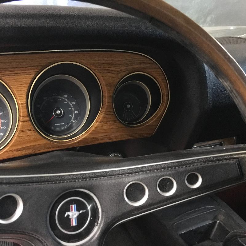 mach 1 ford mustang barn find 173 A 1969 Ford Mustang Mach 1 Was Sitting In A Garage For 39 Years!