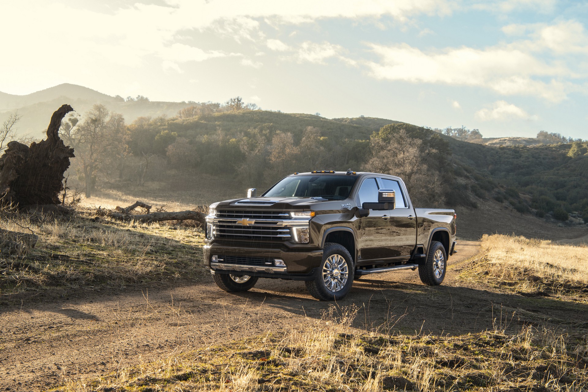 2020 Silverado 2500 HD-12 2020 Chevrolet Silverado HD Debuts With New 6.6-liter V8 And 35,500 Pound Towing Capacity